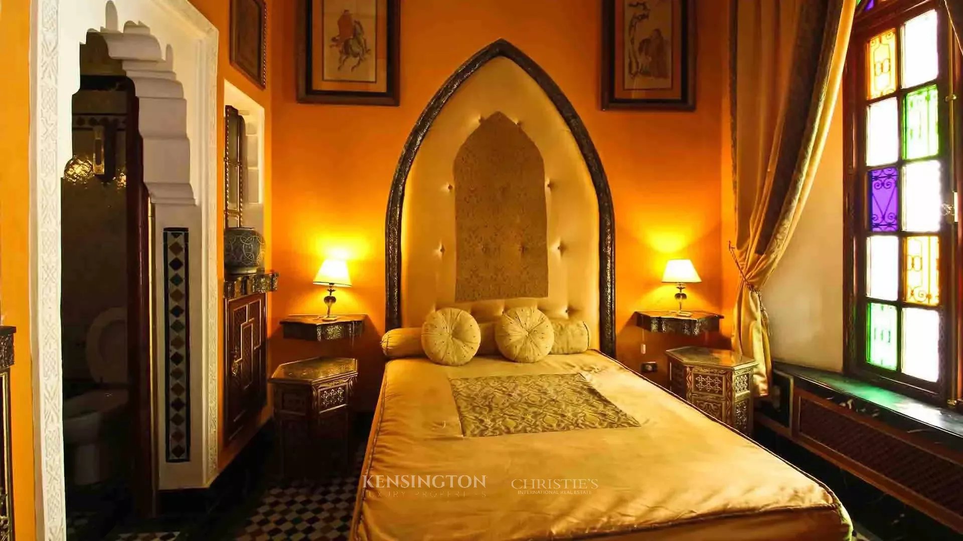6 Bedroom Villa/Townhouse's Image 3