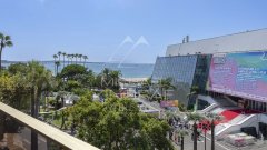 Cannes – Croisette – Magnificent 4-Room Apartment with Sea View — photo 2 of 7