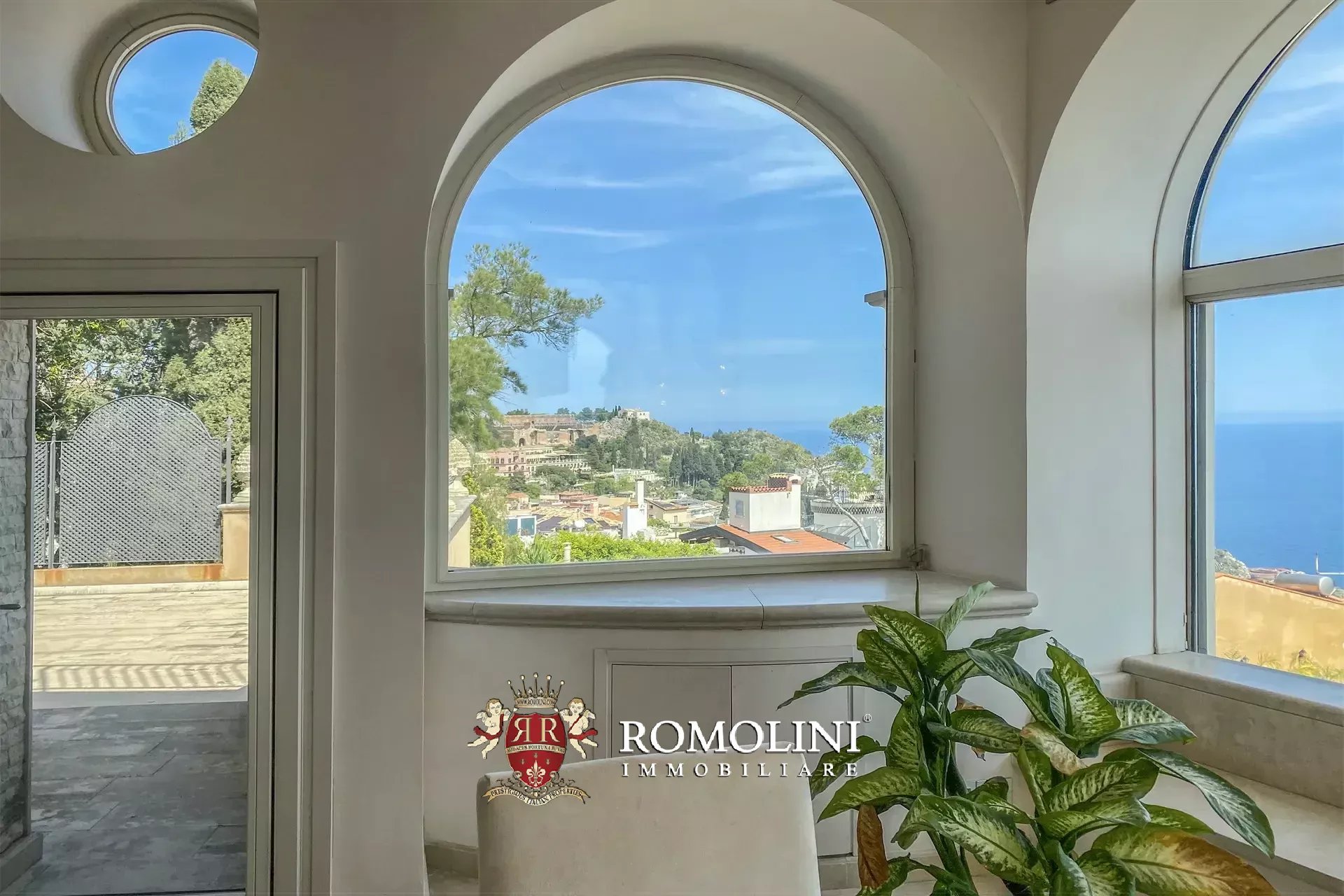 LUXURY SEA VIEW VILLA WITH POOL FOR SALE IN TAORMINA, SICILY