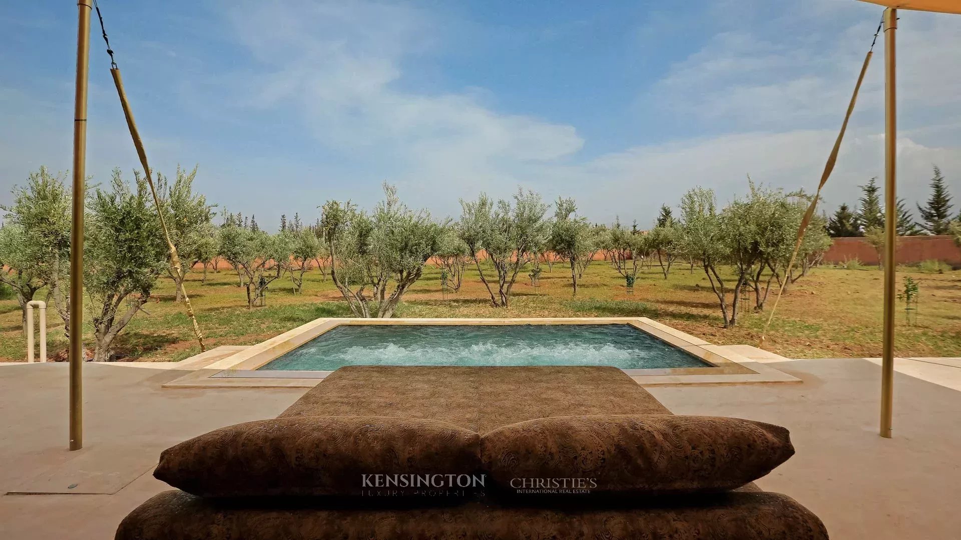 7 Bedroom Villa/Townhouse's Image 48