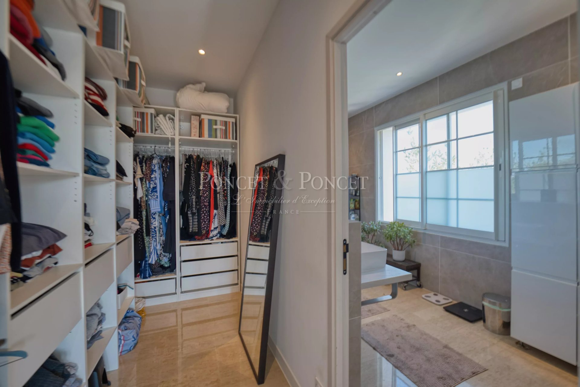 5 Bedroom Villa/Townhouse's Image 10