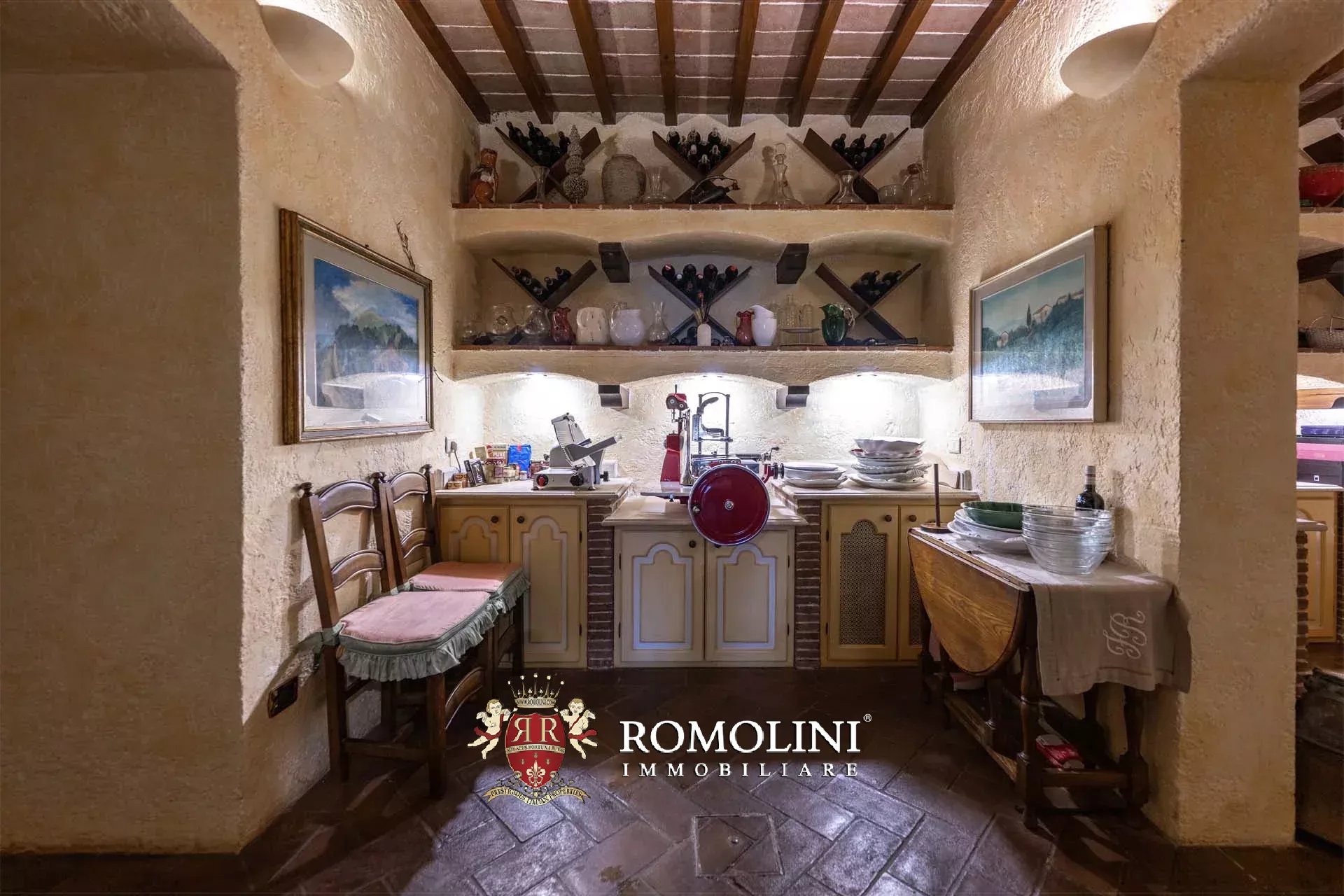 10 Bedroom Villa/Townhouse's Image 59