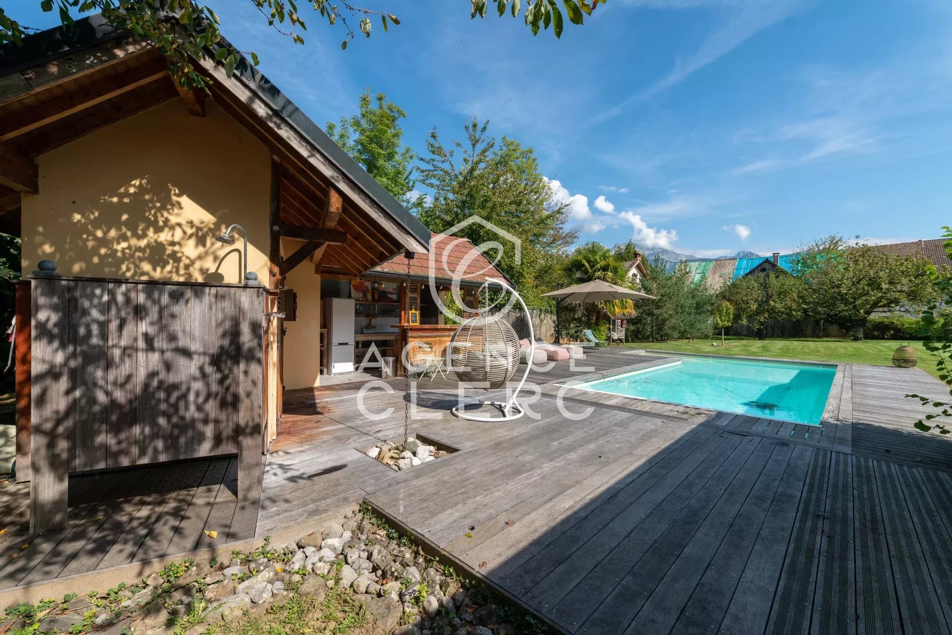 6 Bedroom Villa/Townhouse's Image 5