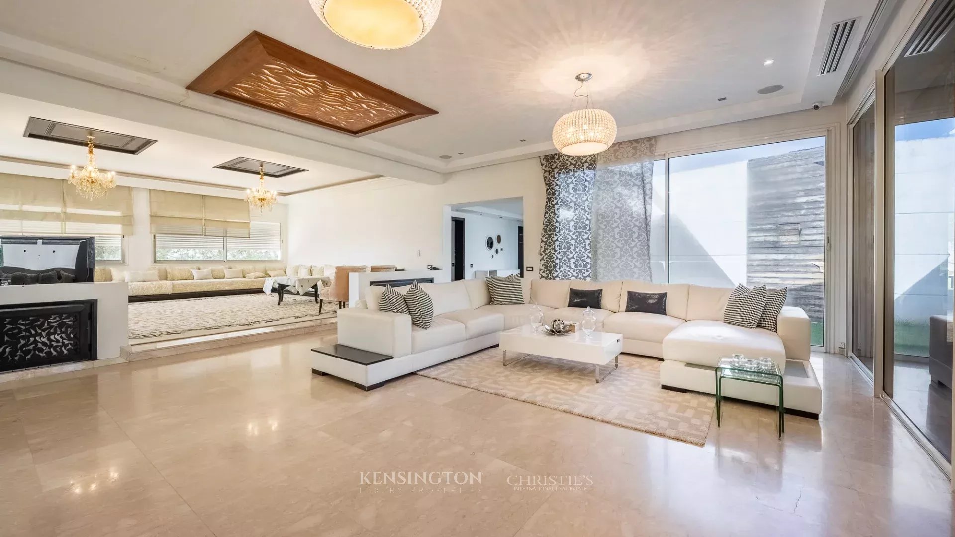 5 Bedroom Villa/Townhouse's Image 8