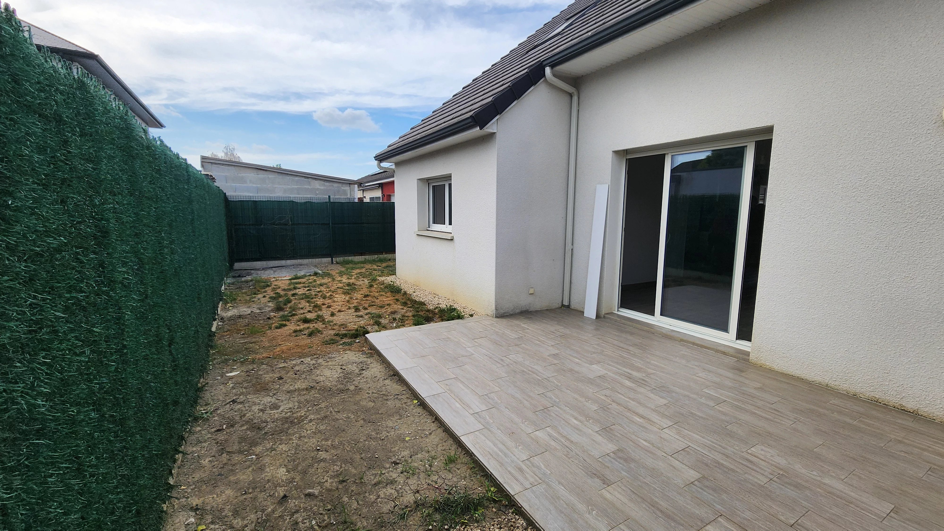 LONS, A VENDRE Maison jumelée 94 m² sur terrain de 500 m²