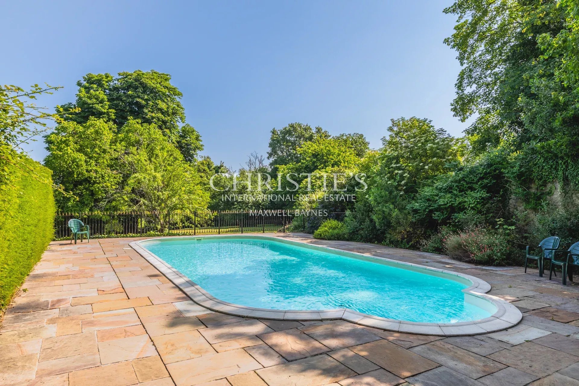 7 Bedroom Chateau's Image 15