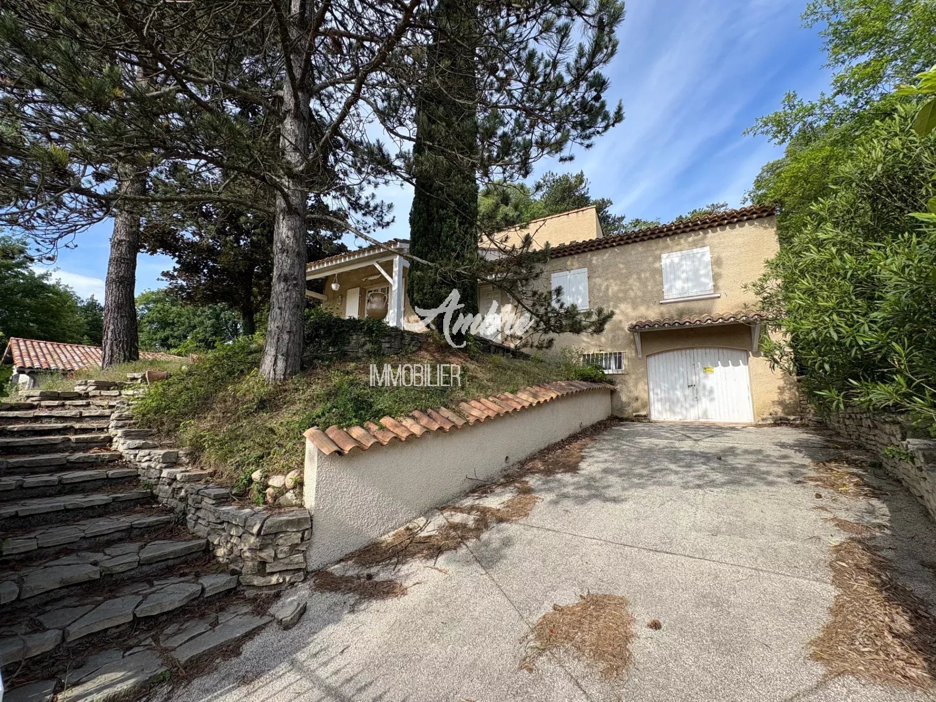 Agence immobilière de 