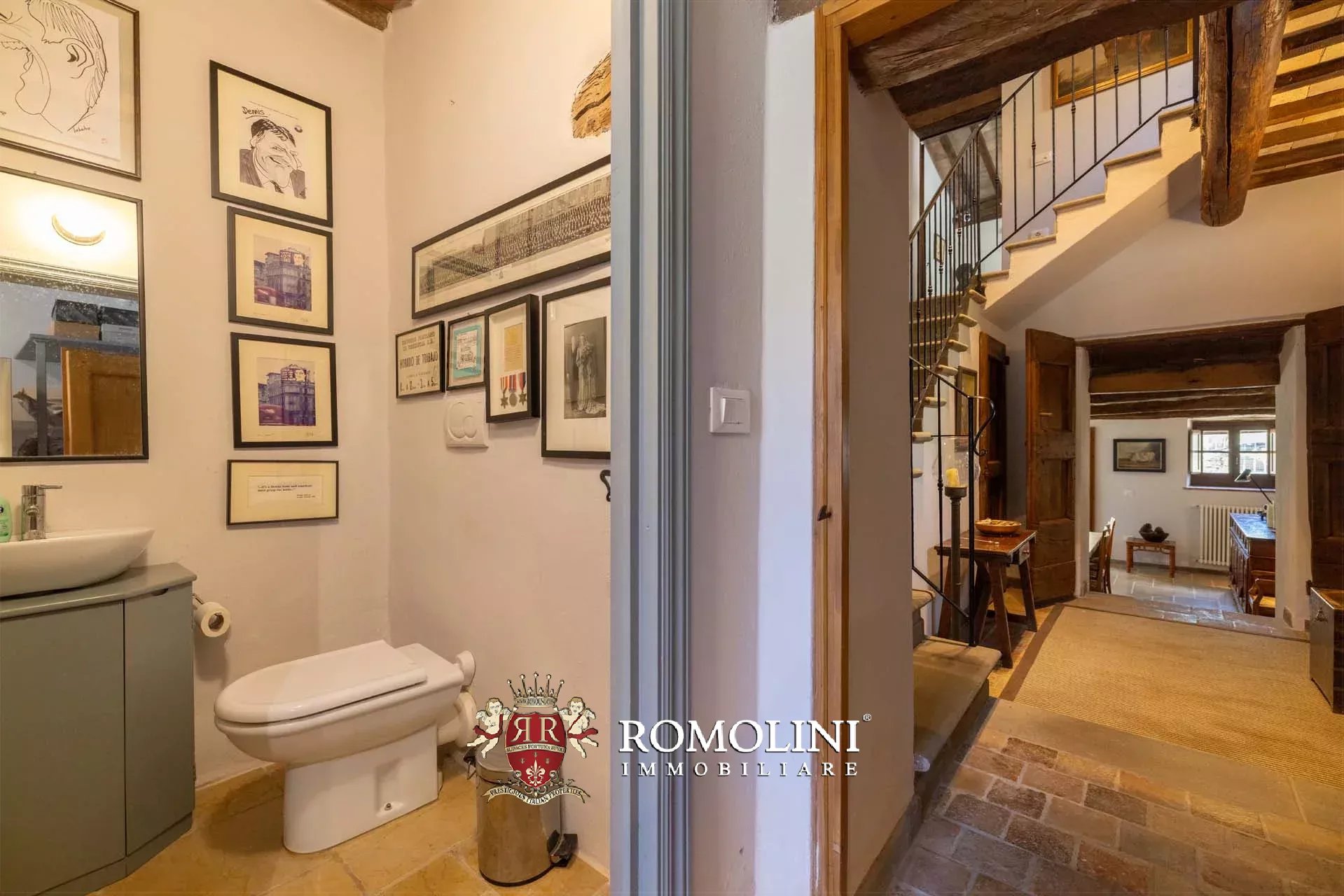 9 Bedroom Villa/Townhouse's Image 37