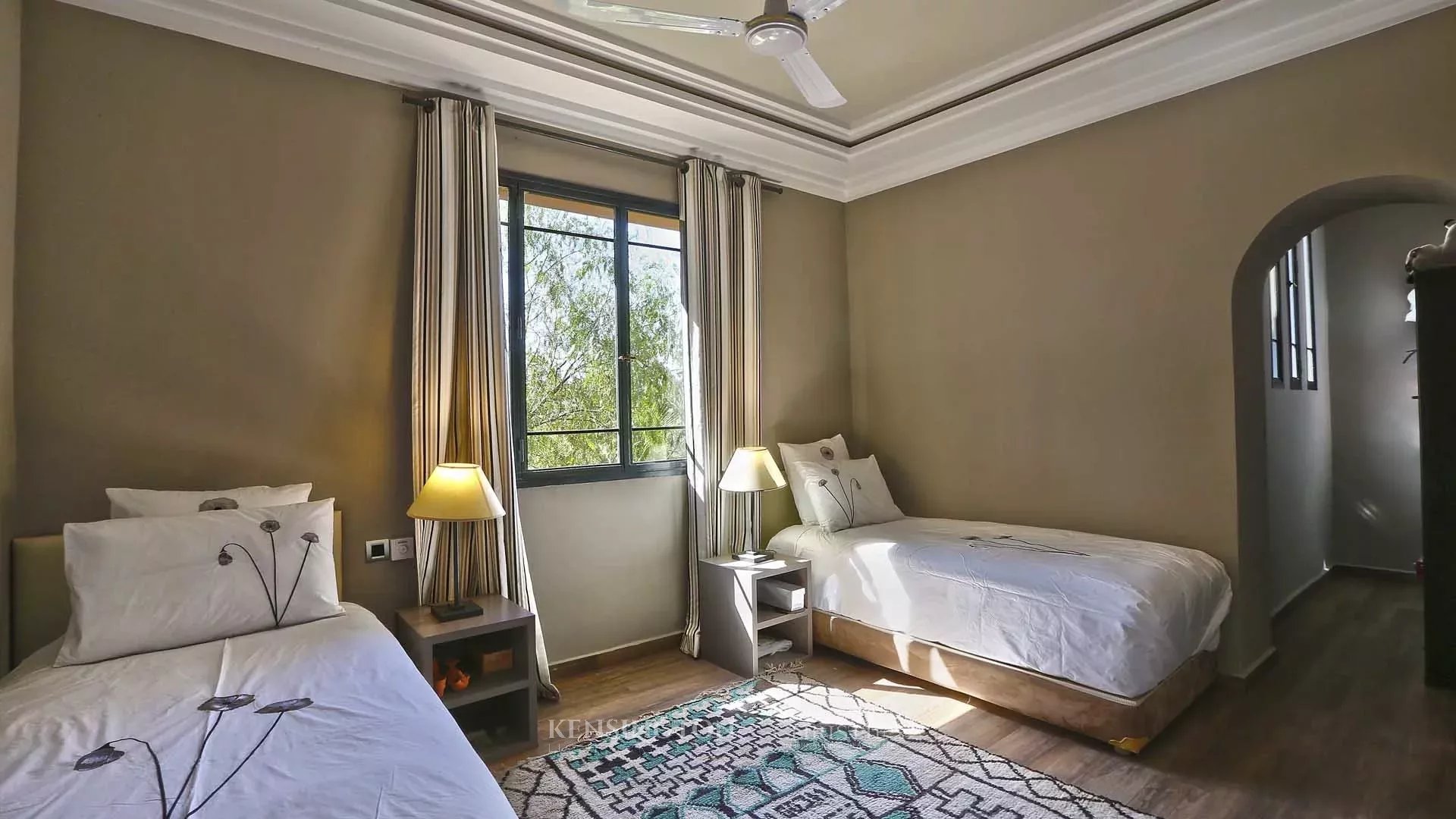 8 Bedroom Villa/Townhouse's Image 25