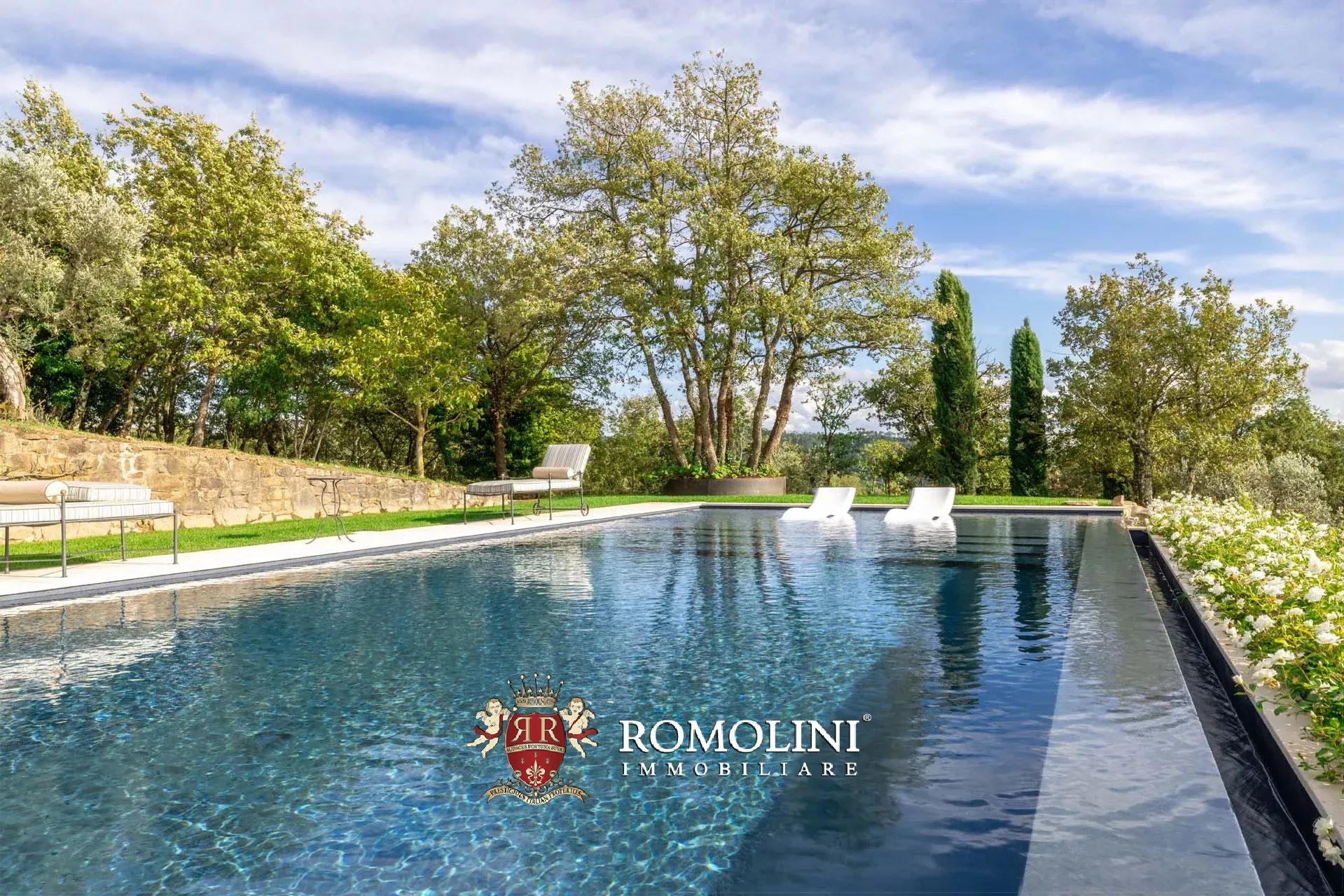 4 Bedroom Villa/Townhouse's Image 4