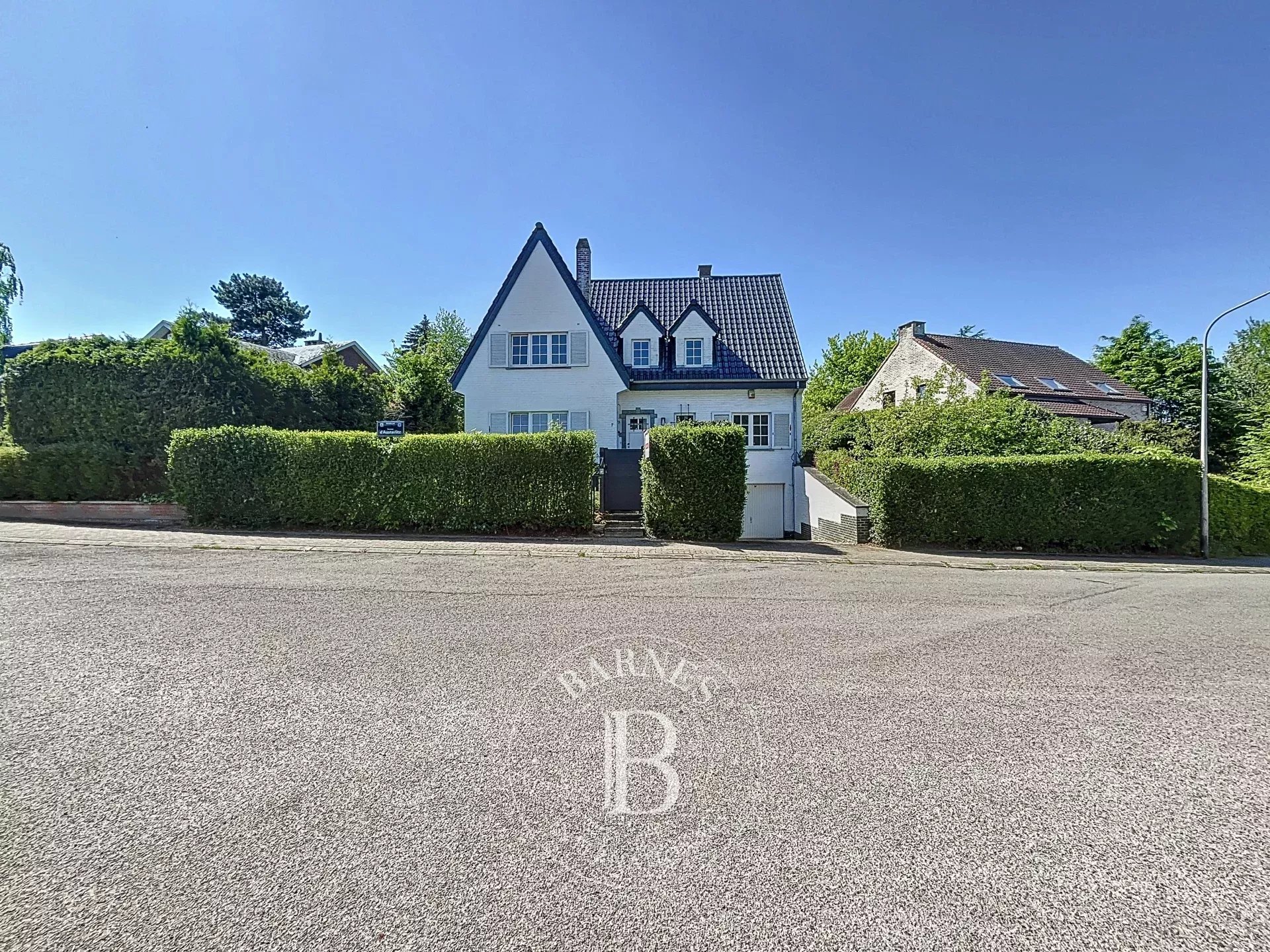 Villa fully renovated in 2025 in the heart of Waterloo.
