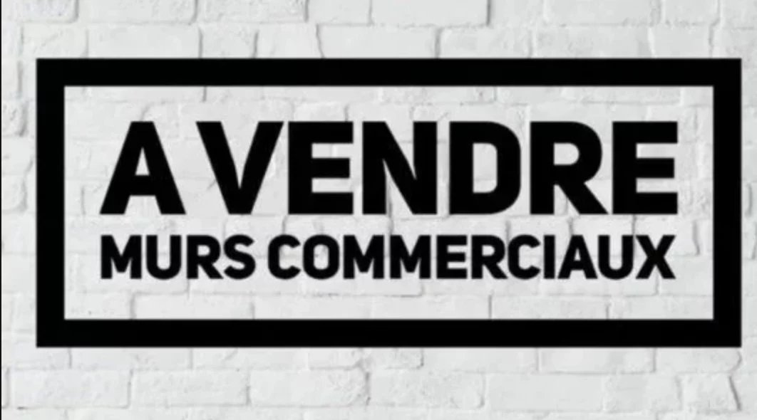 Local Commercial - 184m2 - dont 115m2  en sous sol avec éclairage naturel - 7m de linéaire -  HSP au RDC > 4,5m et au SOUS SOL > 2,69m Tous Commerces sauf bouches