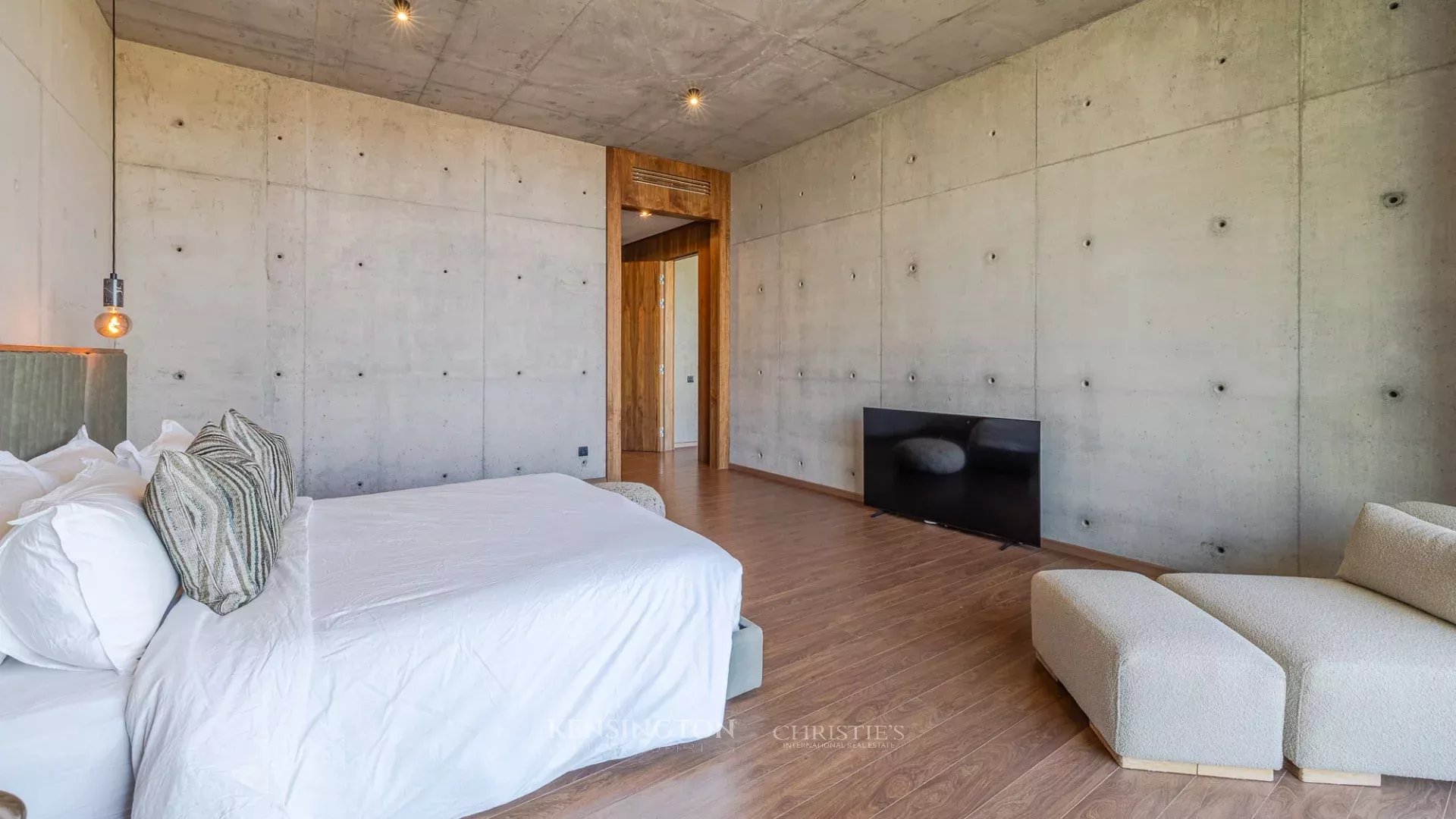 5 Bedroom Villa/Townhouse's Image 42