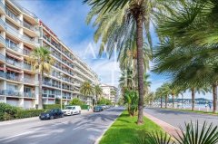 70m2 flat on the Promenade des Anglais Panoramic sea view — photo 3 of 7