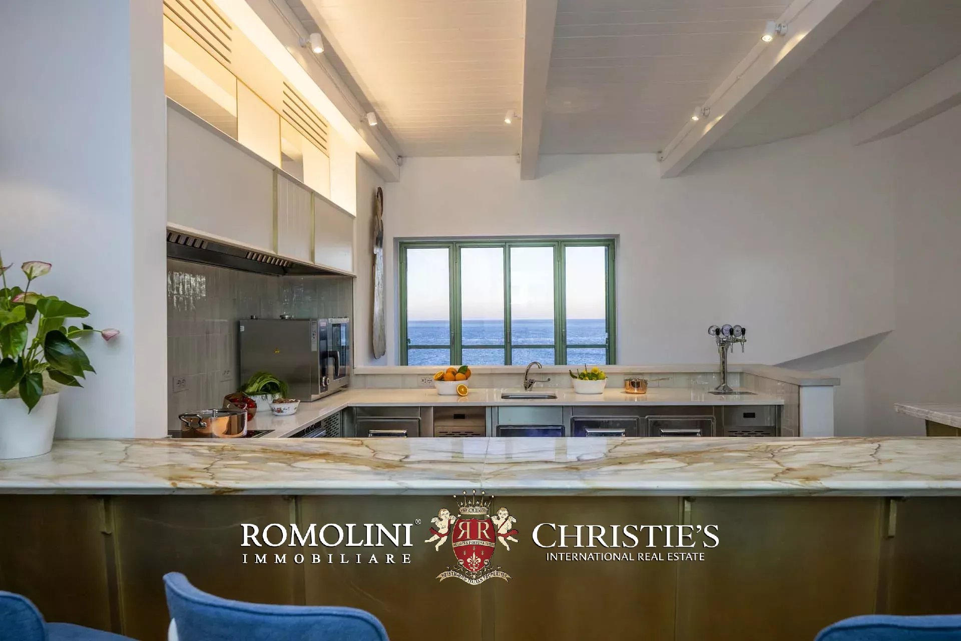8 Bedroom Villa/Townhouse's Image 81