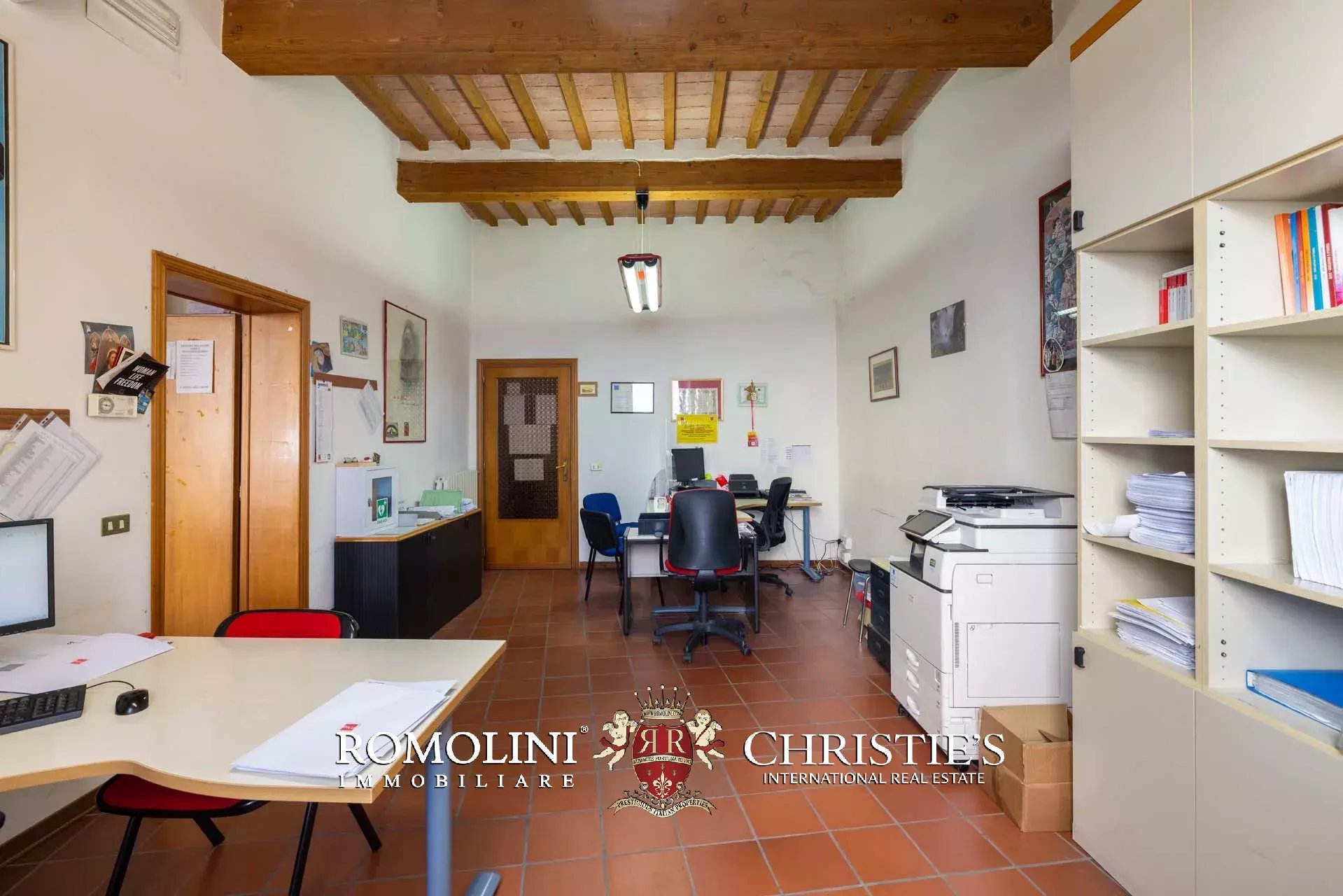 8 Bedroom Villa/Townhouse's Image 17