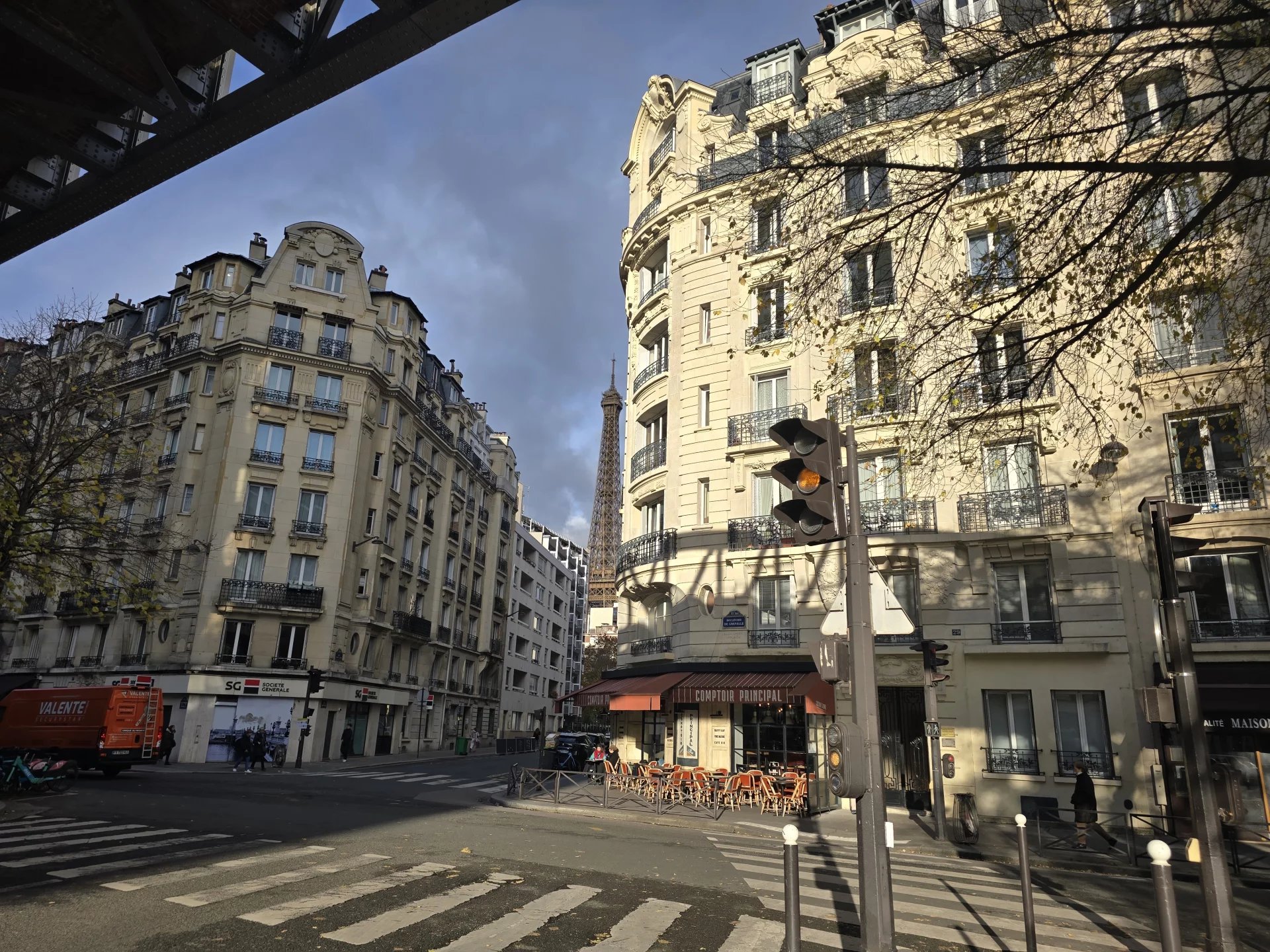 Magnifique 2/3 chambres, 74M2 a pied du métro Dupleix.