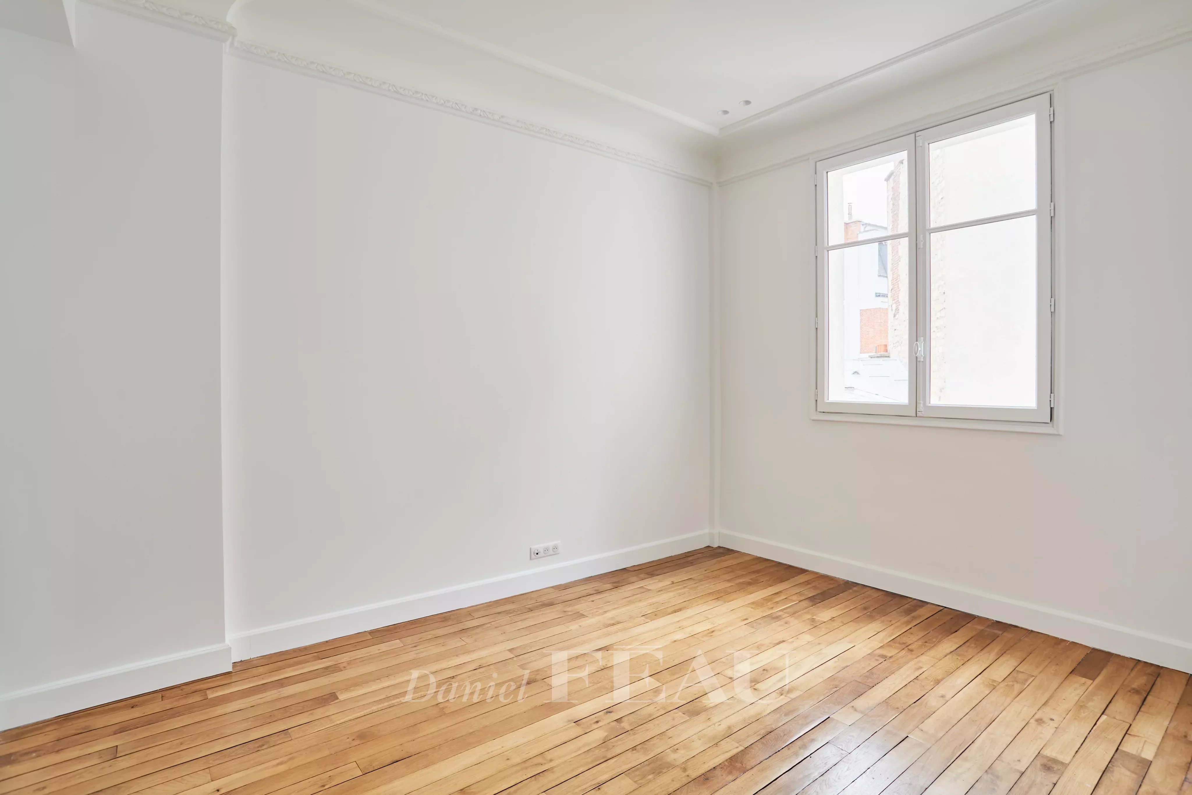 Sale Apartment Paris 17th