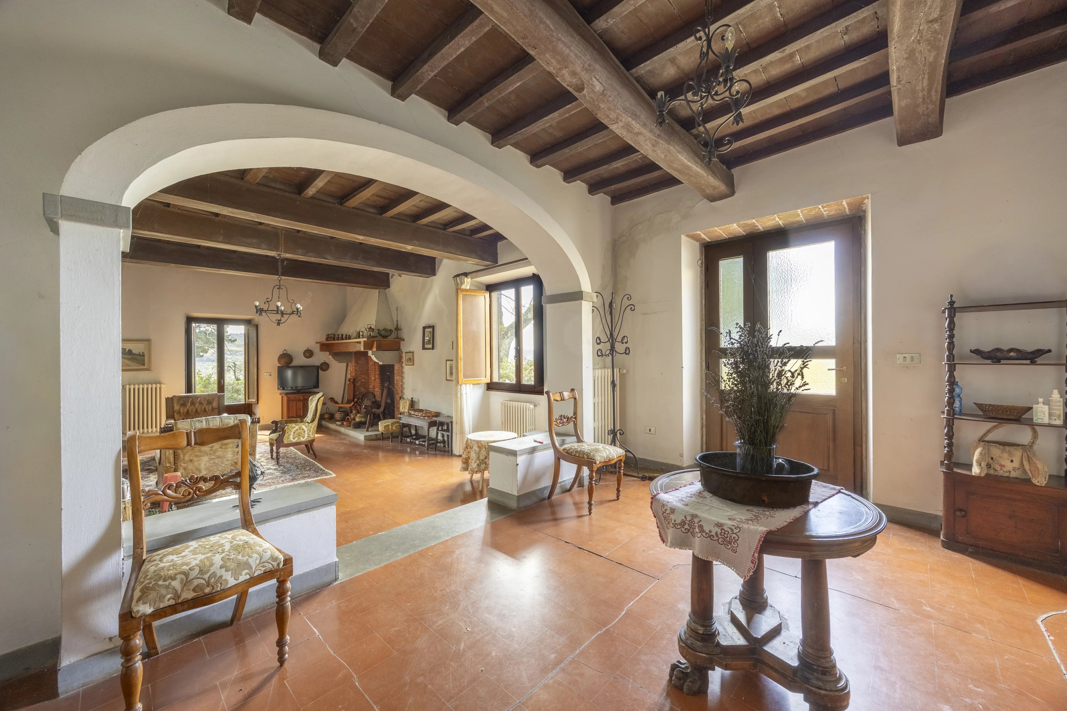 Complesso immobiliare sulle colline di Pelago – Firenze