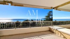 Apartment with sea view in a prestigious residence — photo 3 of 14