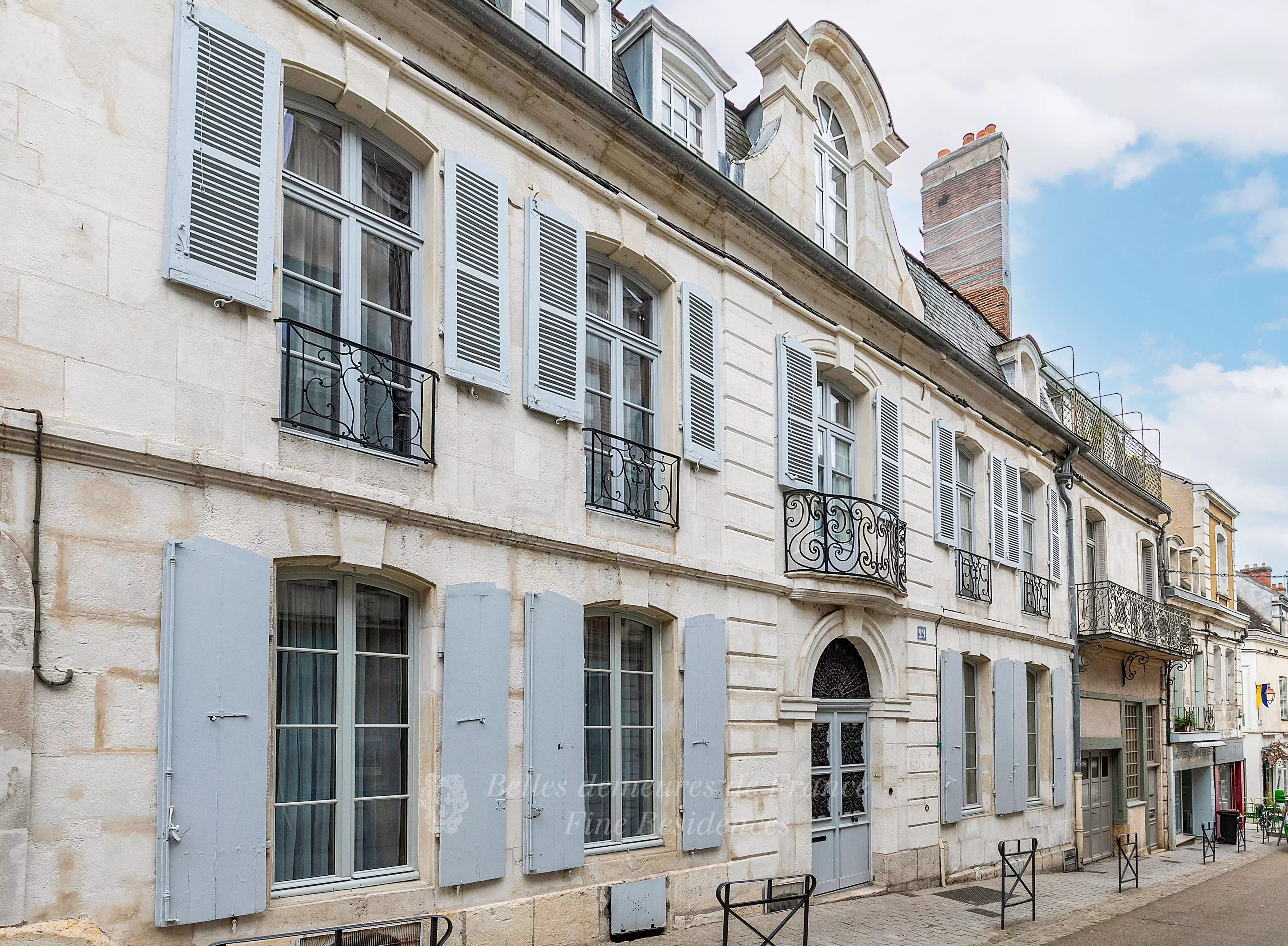 Très bel Hotel Particulier dans le coeur historique d'Auxerre.