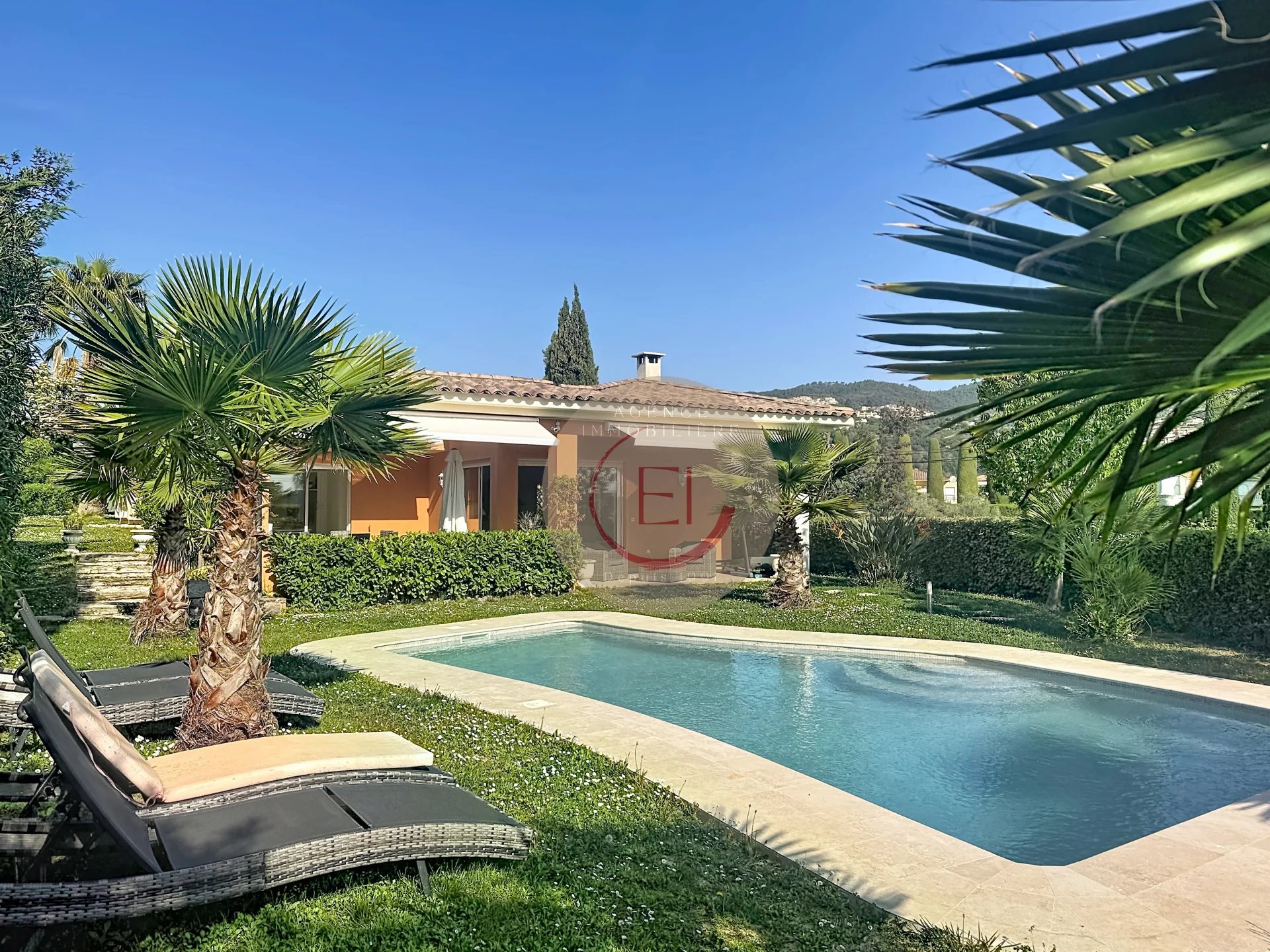 Superbe villa 3 chambres avec piscine à Mandelieu
