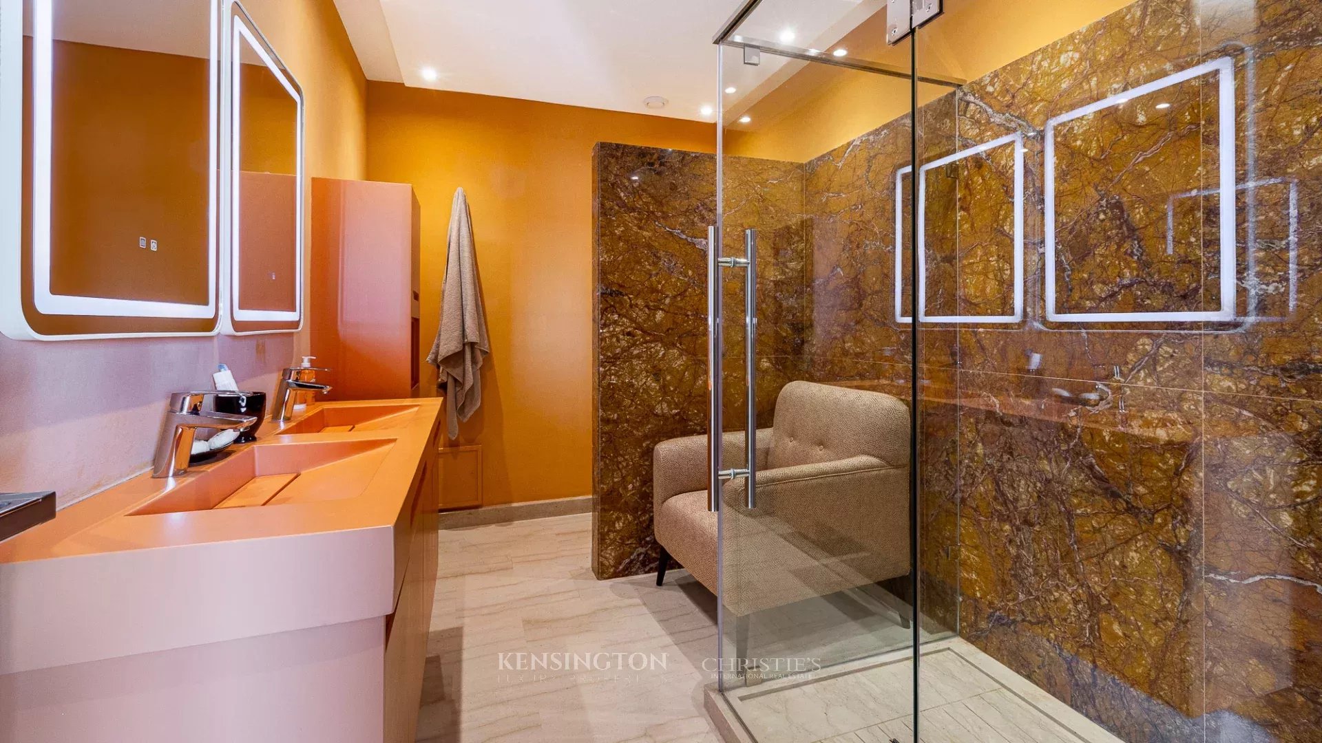 5 Bedroom Villa/Townhouse's Image 33