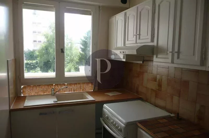 location-appartement-3-pieces-lhay-les-roses-83870989