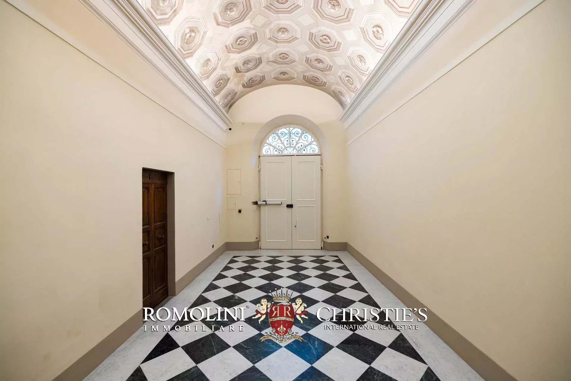 16 Bedroom Villa/Townhouse's Image 185