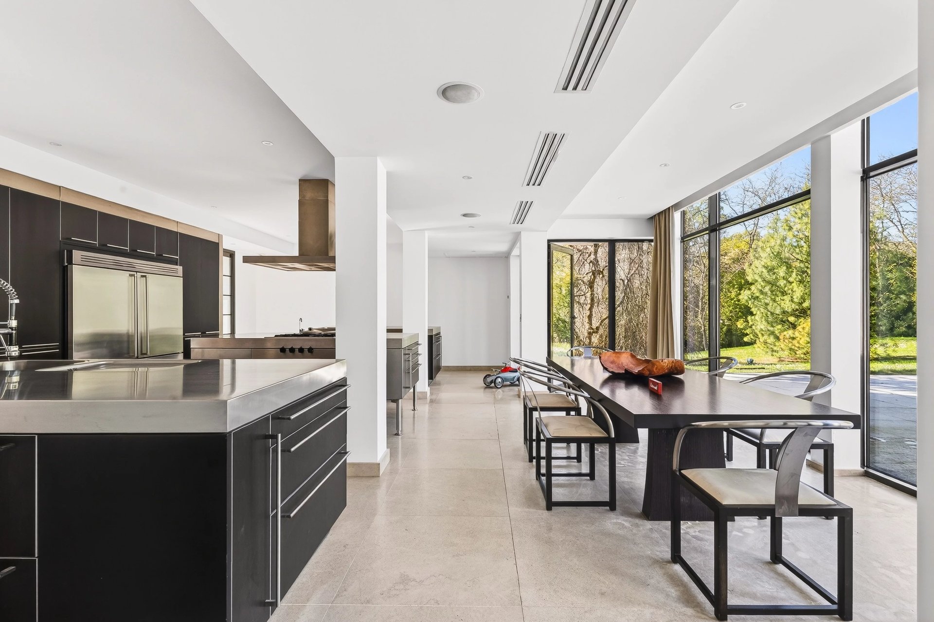 5 Bedroom Villa/Townhouse's Image 3