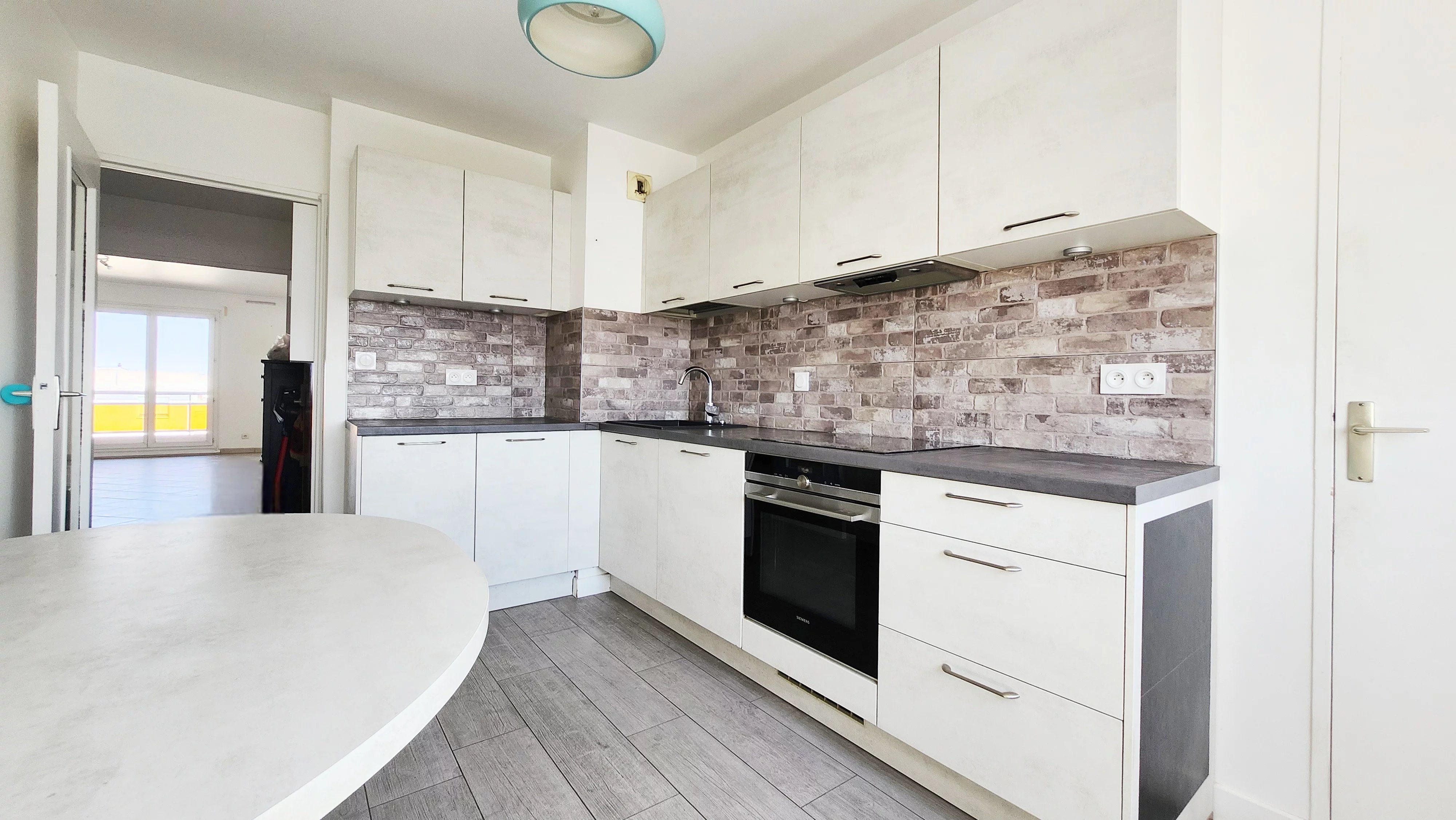 Appartement spacieux de 105m² à Villeurbanne, 3 chambres — photo 3