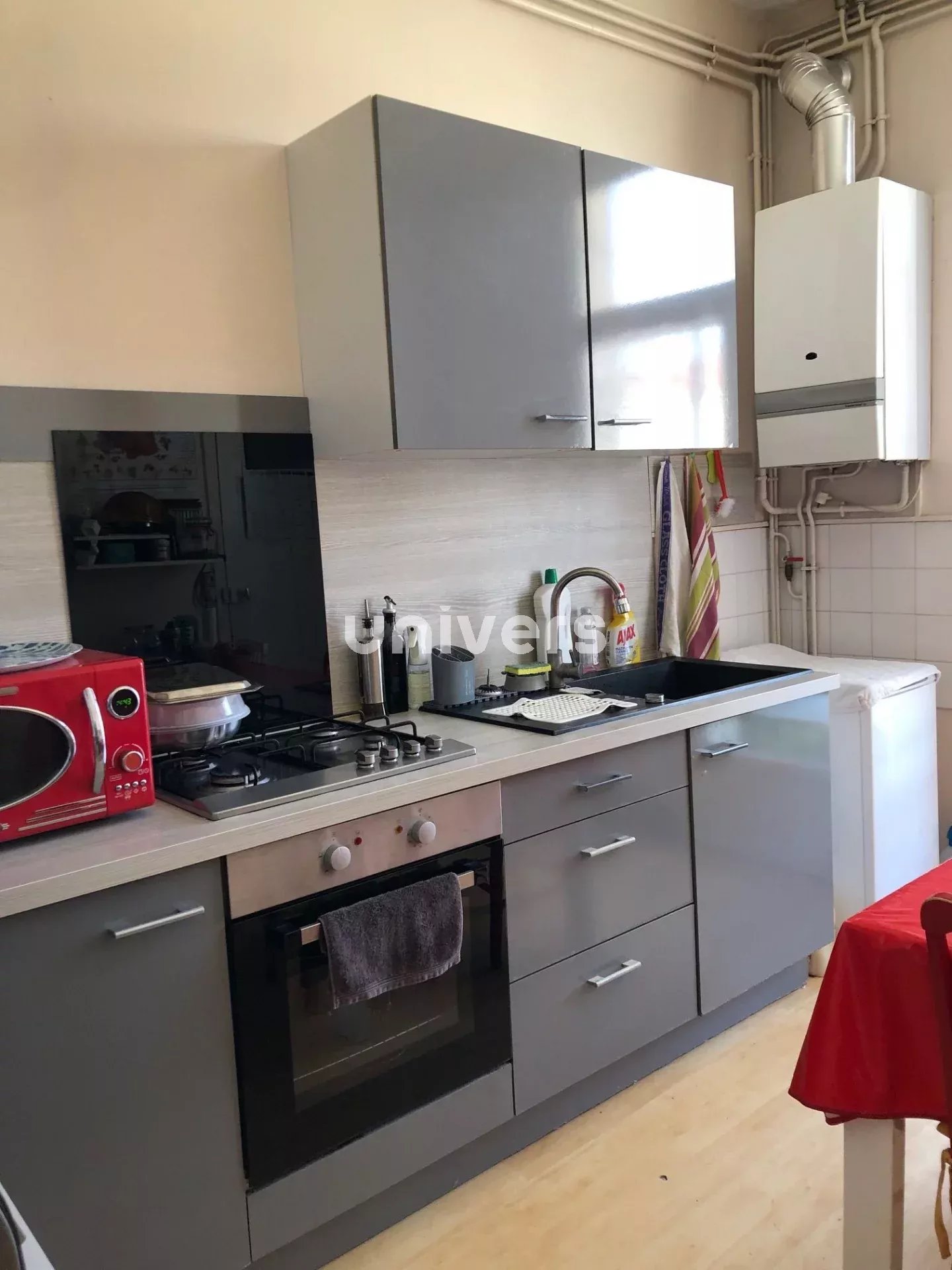 IMMEUBLE 192M2 avec 3 appartements