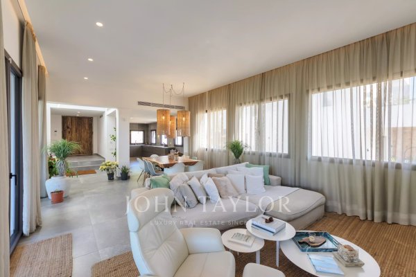 Modern Luxury Villa in Santa Eulalia: A Generational Ibiza Estate — photo 3