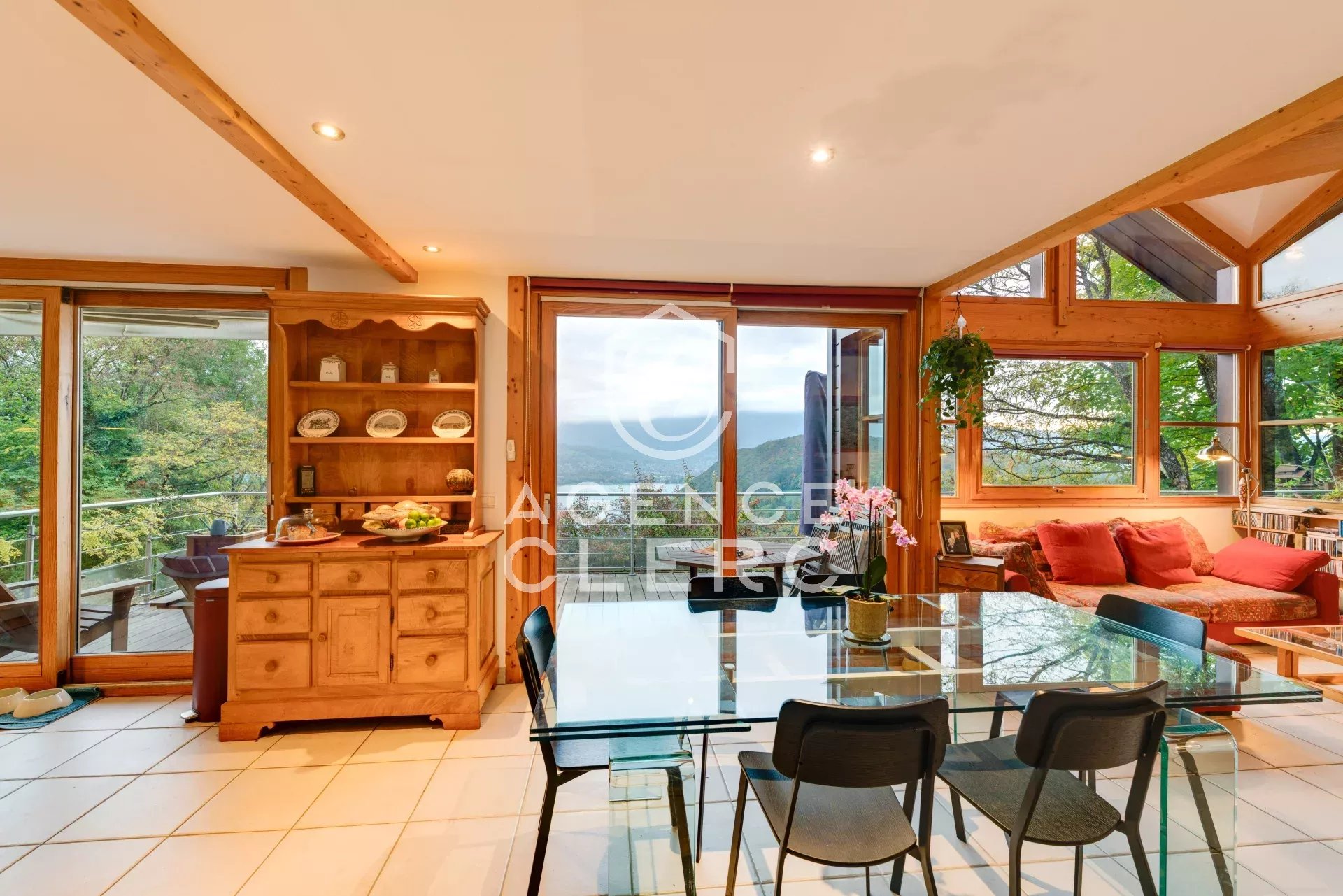 6 Bedroom Villa/Townhouse's Image 13