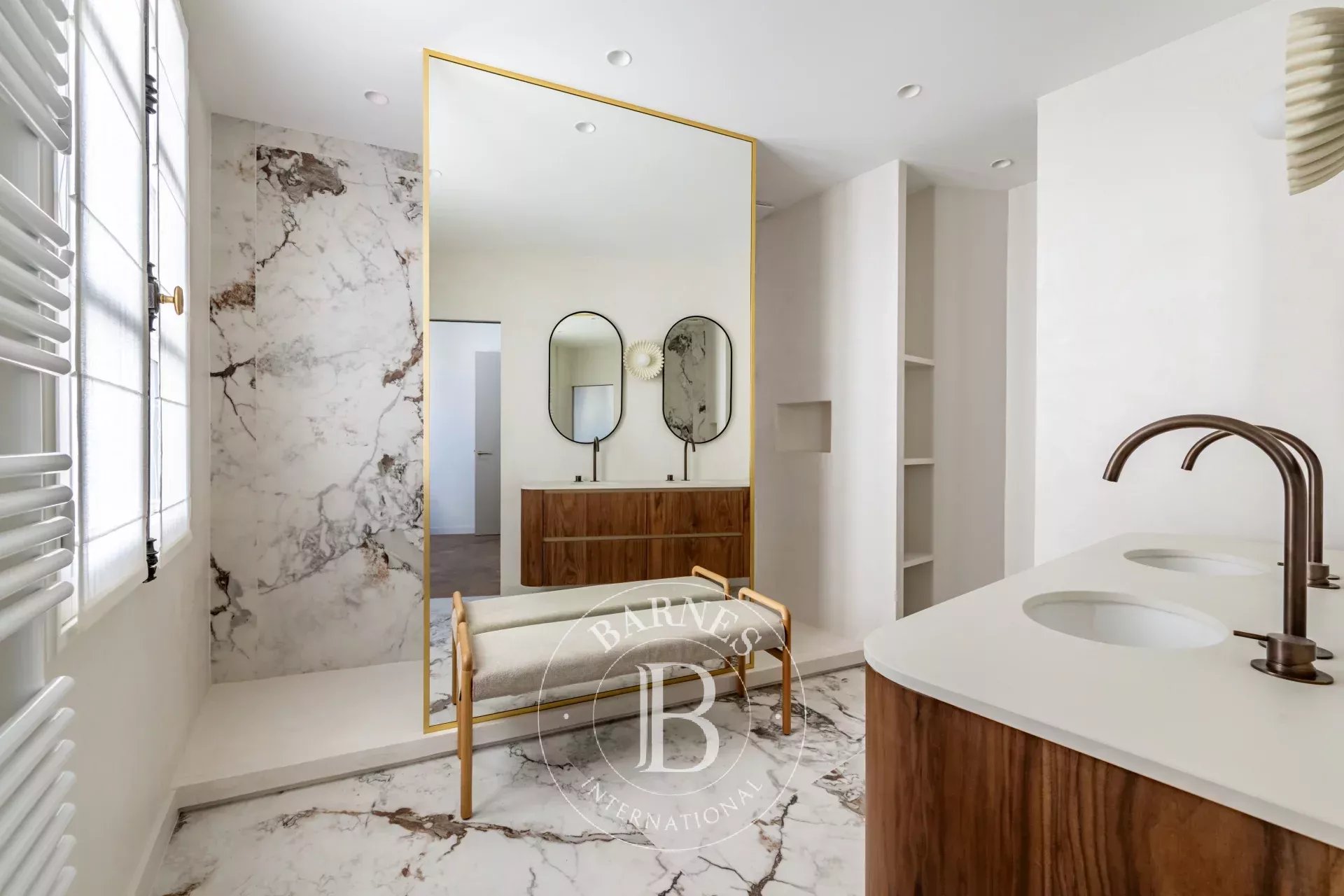 Daire Paris 4ème - picture 14