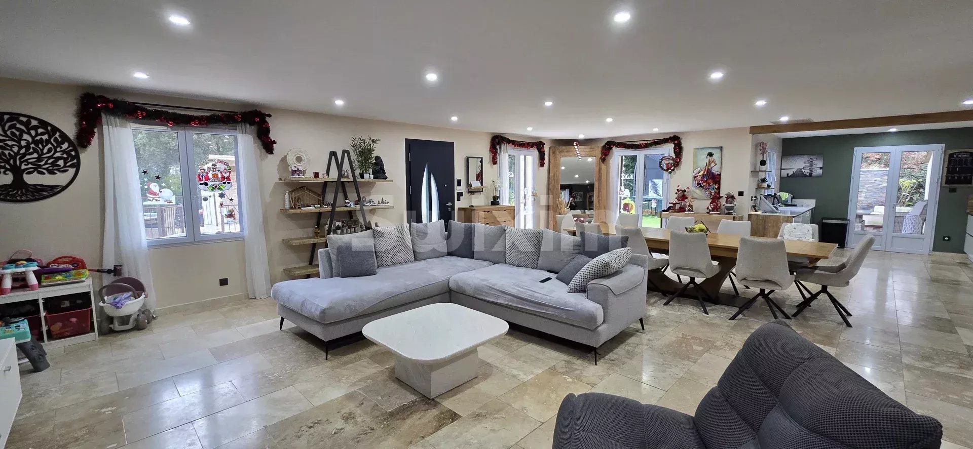 Agence immobilière de THIERRY VEYRADIER AGENCE IMMOBILIER