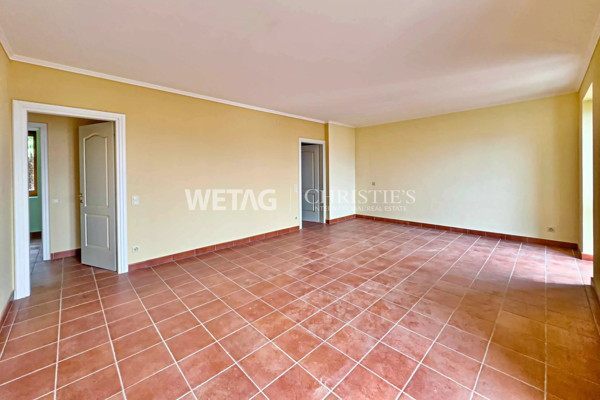 2 Bedroom Apartment/Flat's Image 4