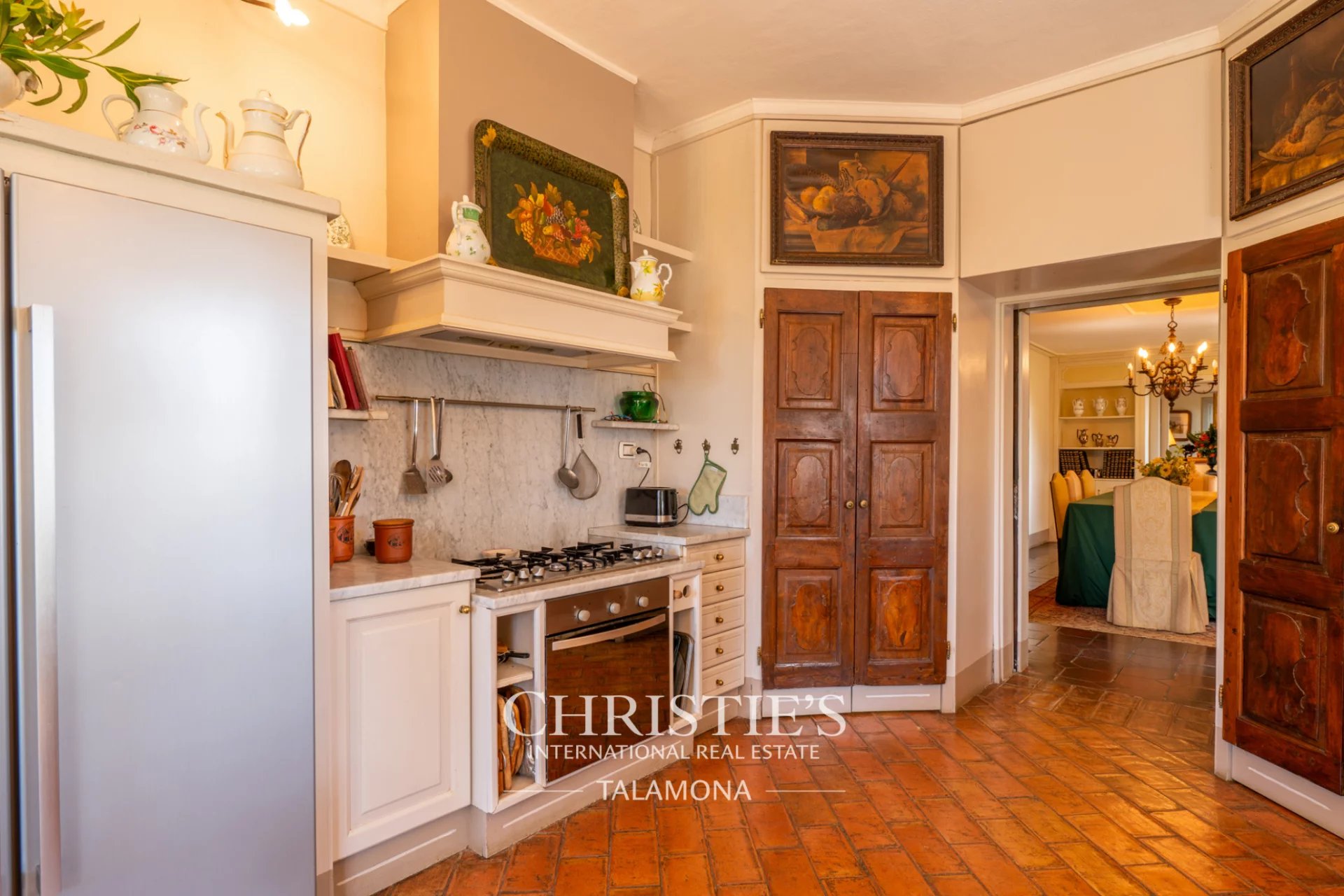 10 Bedroom Villa/Townhouse's Image 31