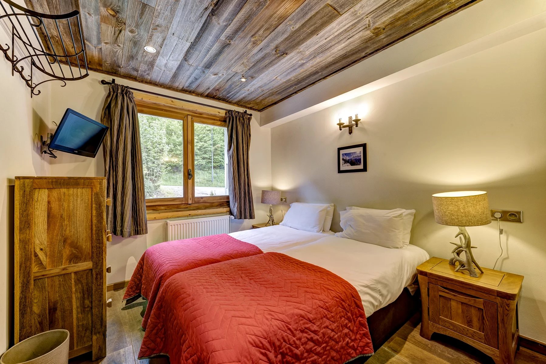 Photo of MORZINE - Chalet with 7 bedrooms in Morzine