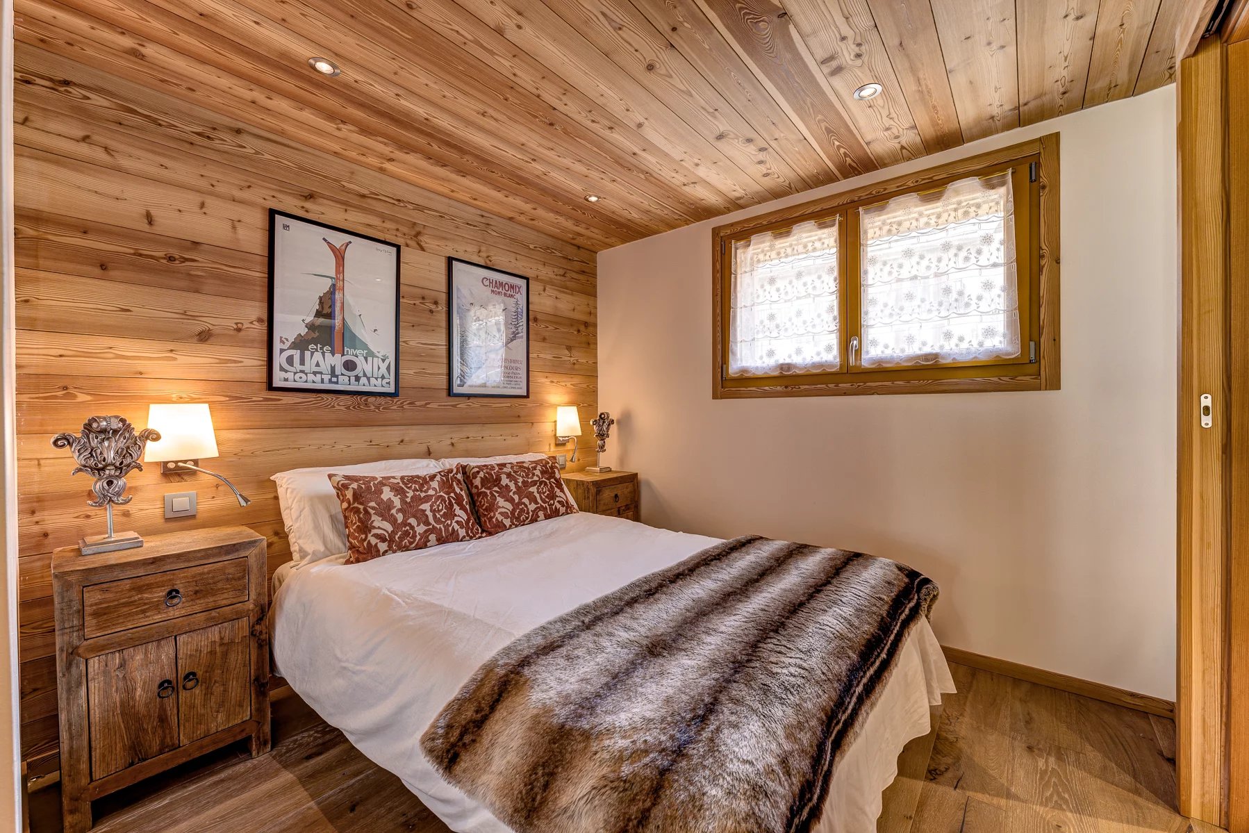 Photo of ARGENTIERE - Recently built, modern 4-bed demi-chalet