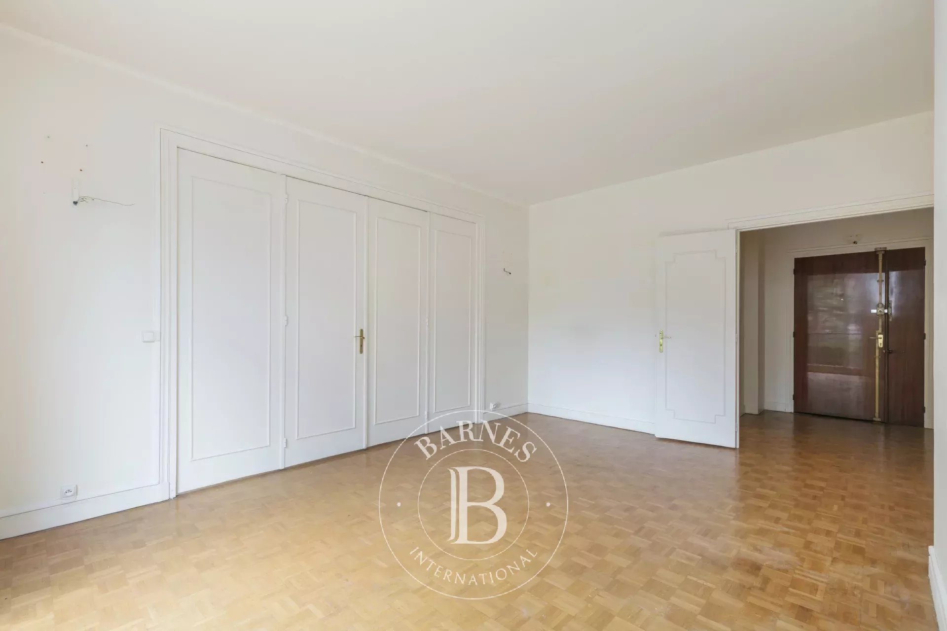 Neuilly-Pasteur -  1-bed apartment - Bright - Clear views over verdant surroundings - picture 9