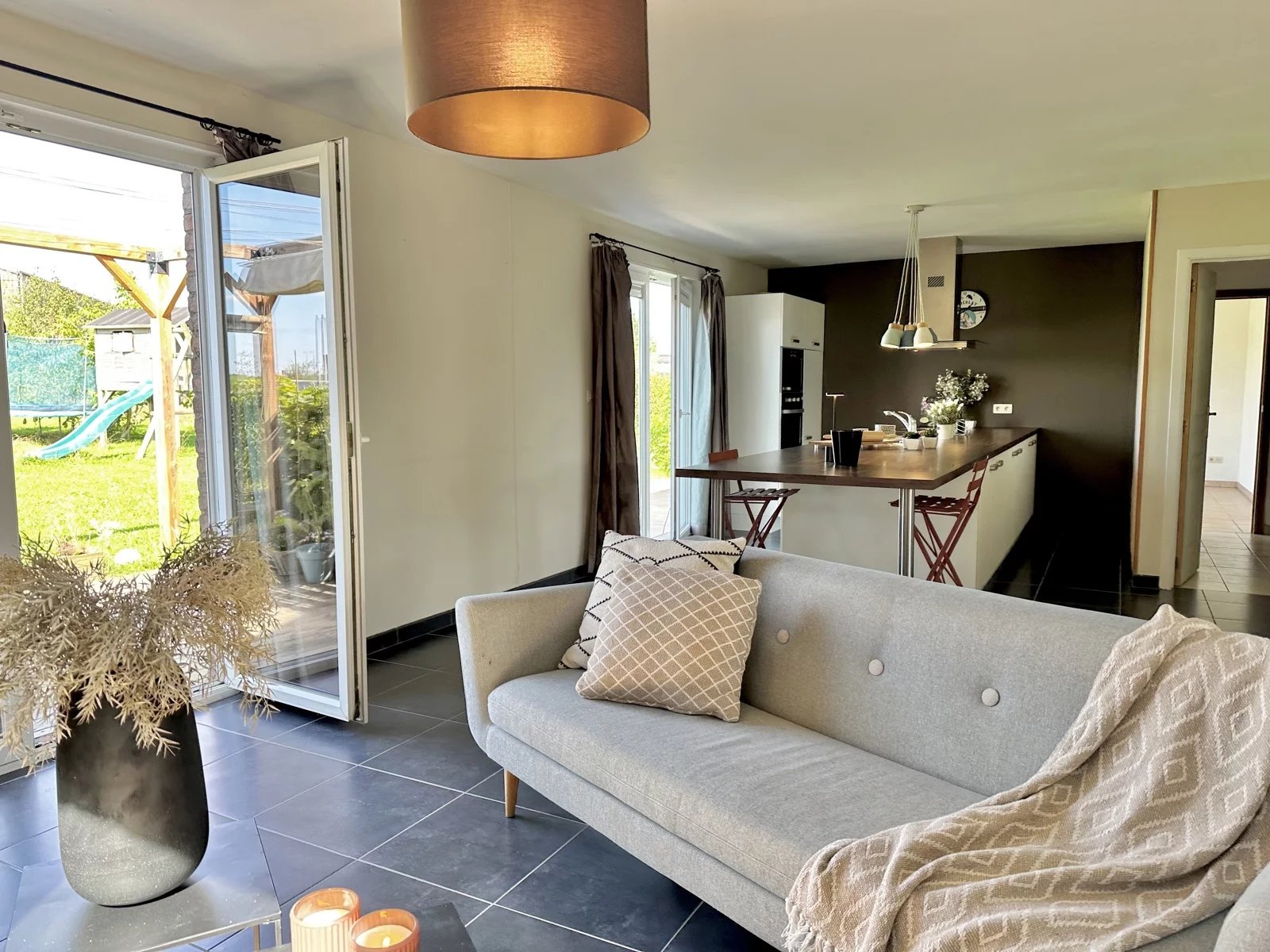 TROP TARD ! Confortable maison 4 ch avec accès indépendant pour appartement/profession libérale