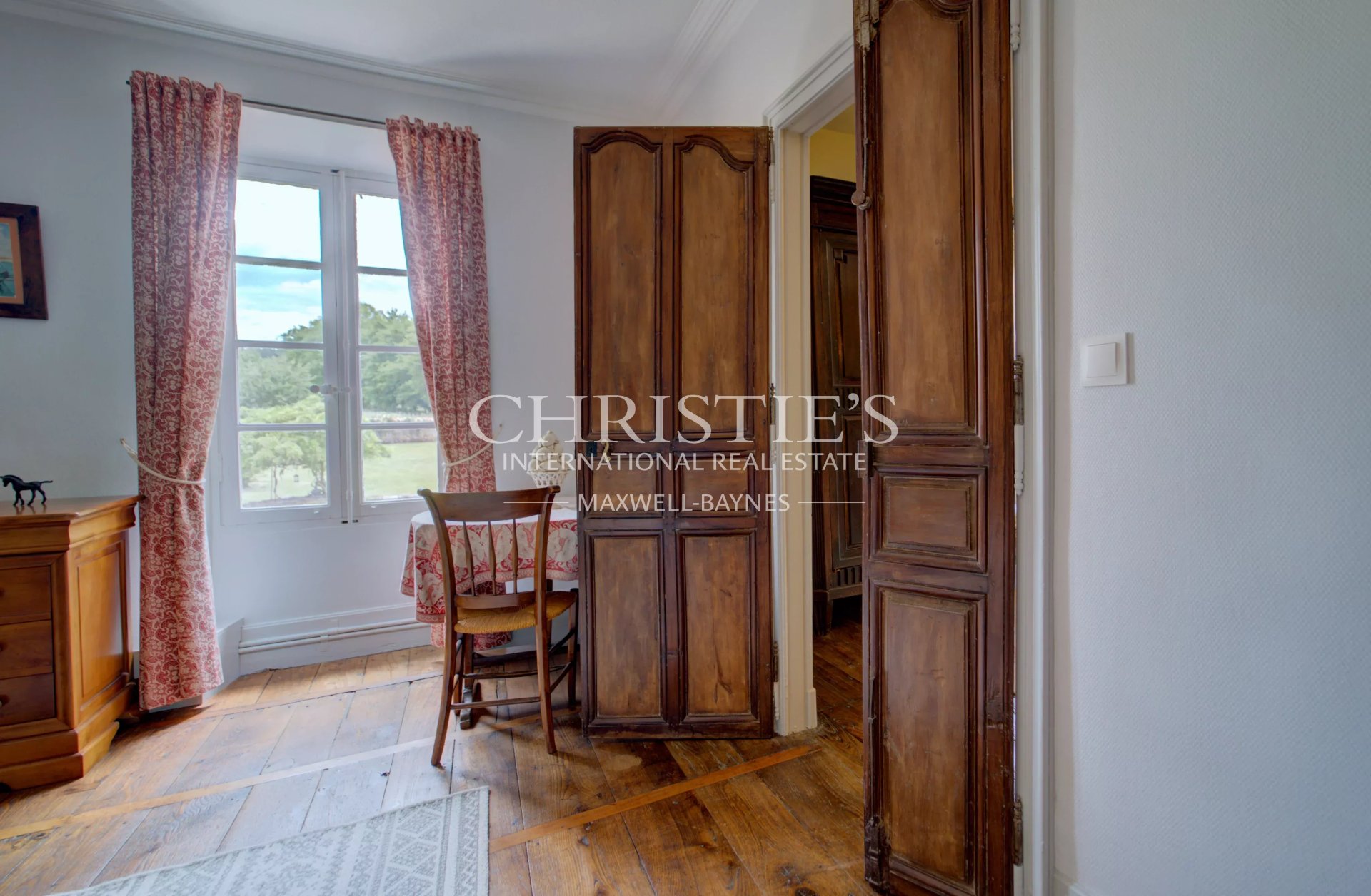 11 Bedroom Chateau's Image 16