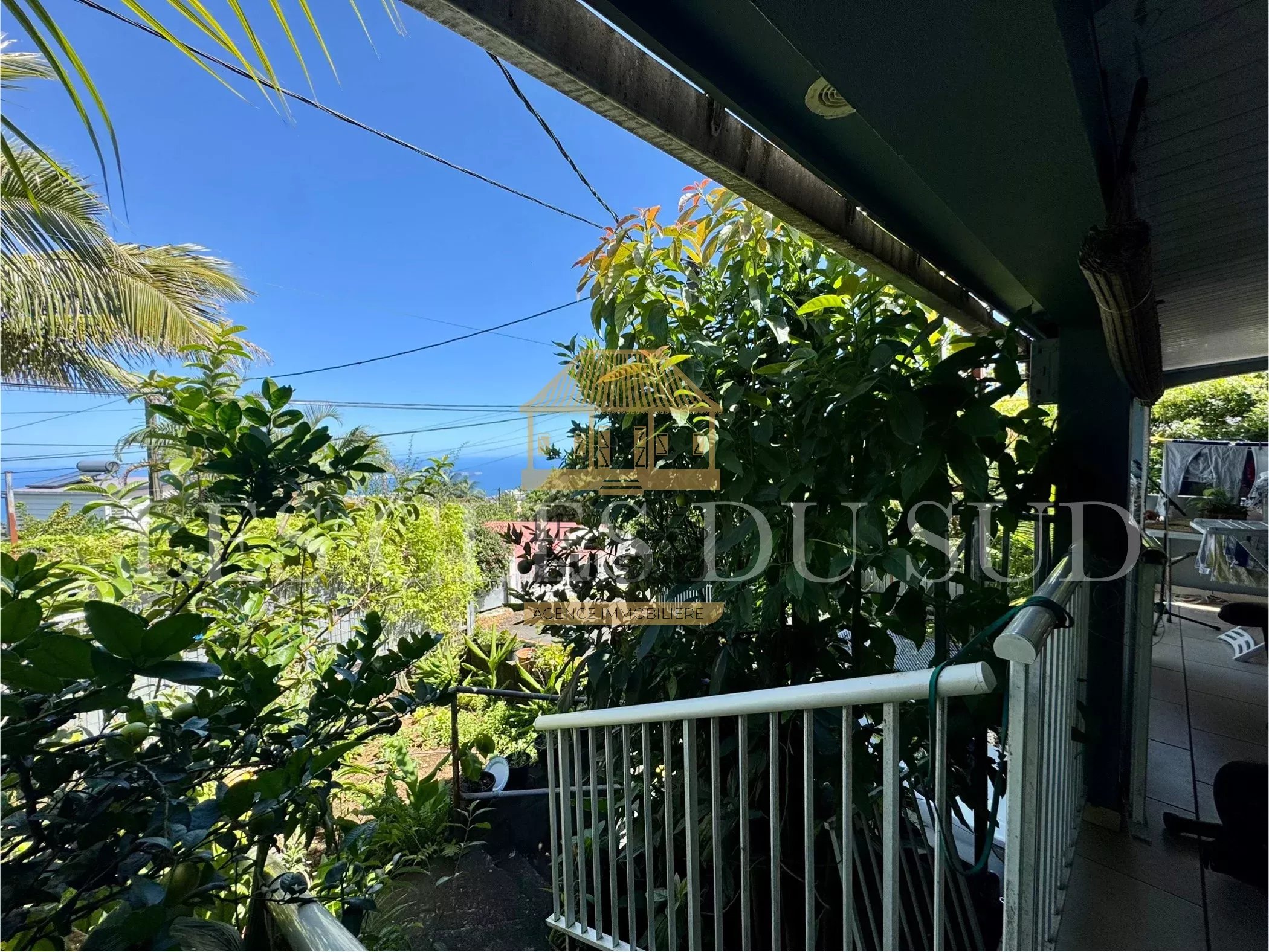 SAINT-JOSEPH – MAISON 3 CHAMBRES + GARAGE – SECTEUR CALME