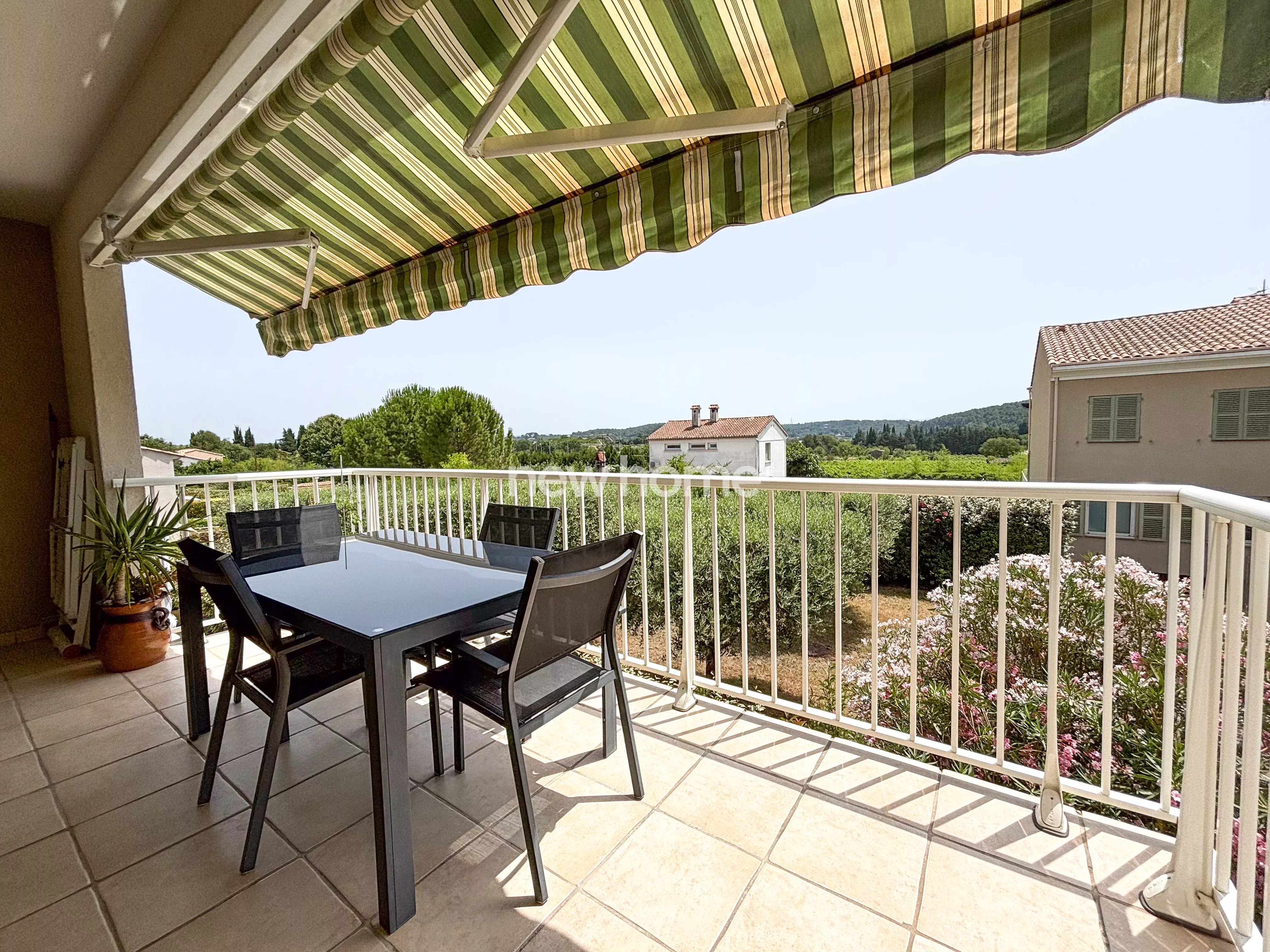 BEL APPARTEMENT EN DUPLEX AVEC TERRASSE