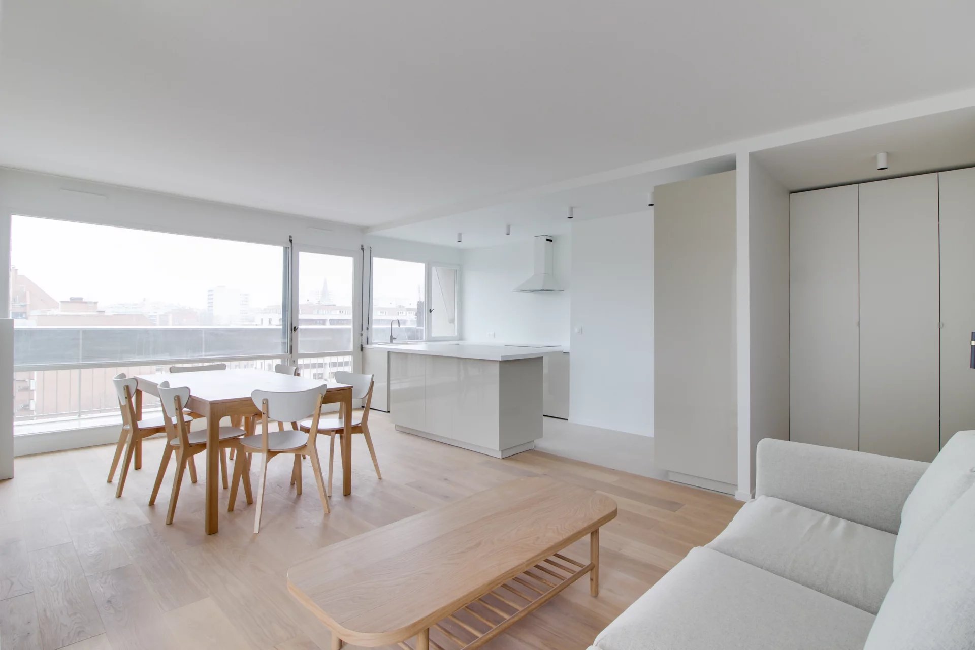 Appartement vue dégagée et baigné de soleil