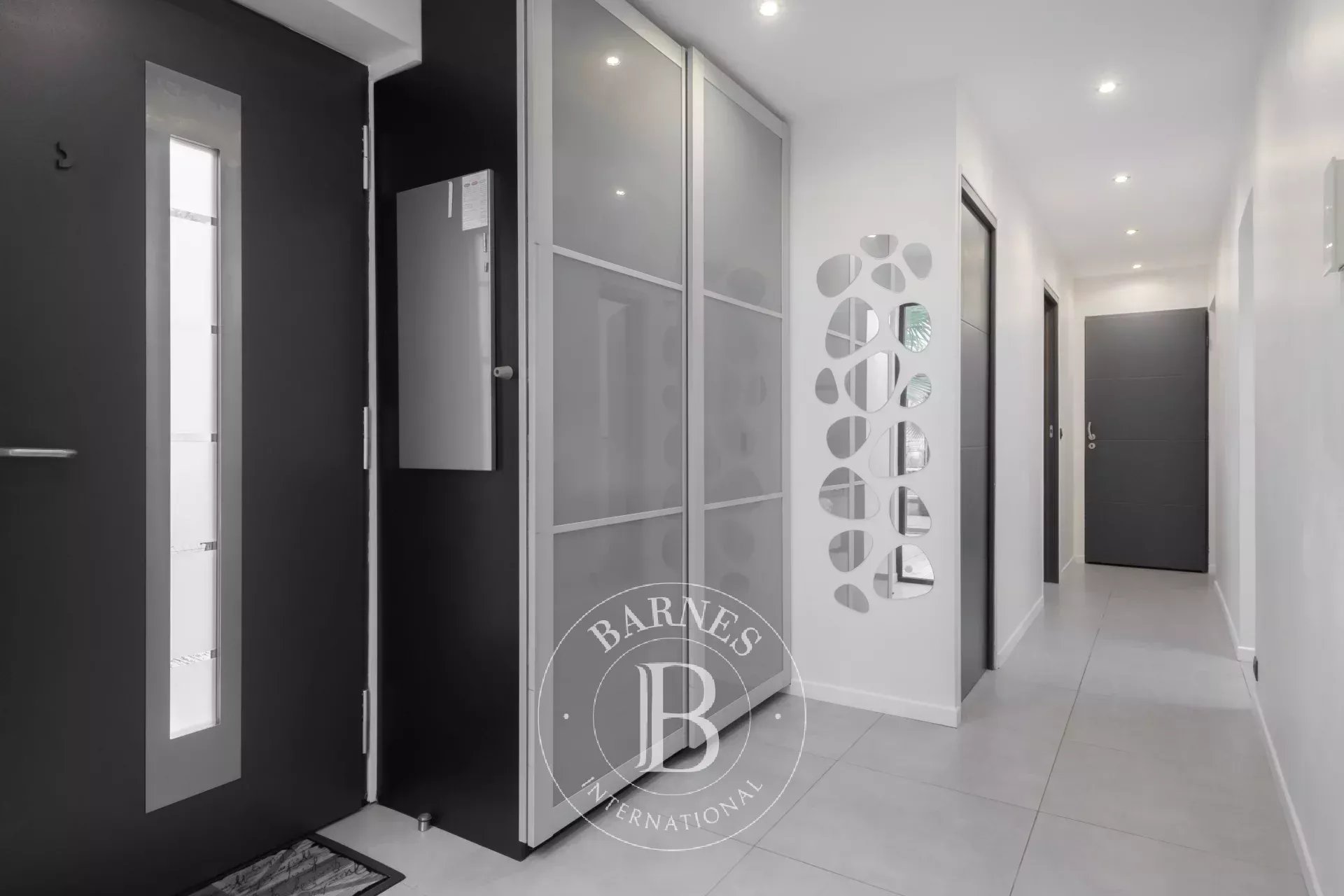 Ev Marseille 8ème - picture 11