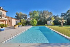 Valbonne South West Facing Villa for sale Near Village with pool — photo 7 of 8