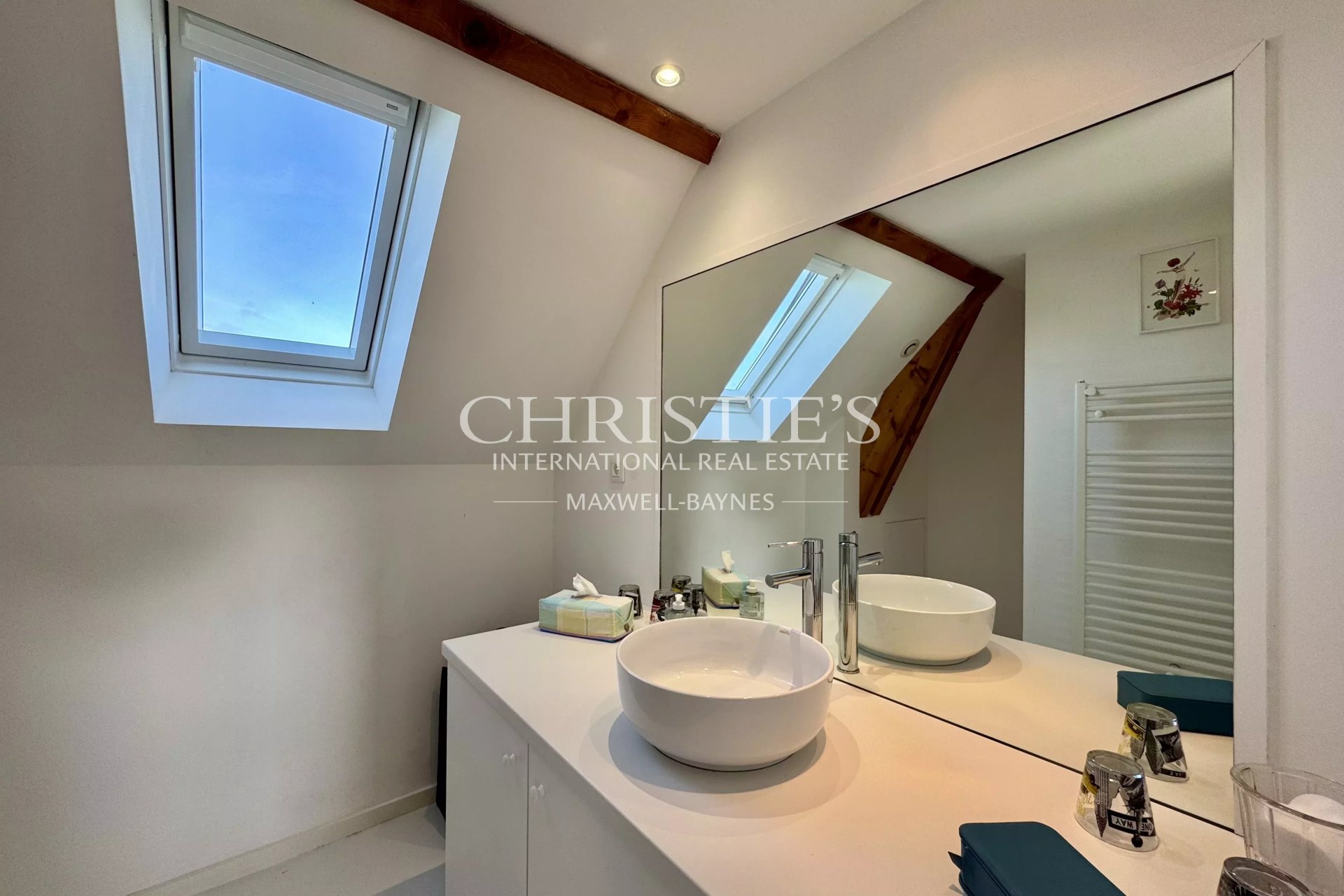 6 Bedroom Villa/Townhouse's Image 22