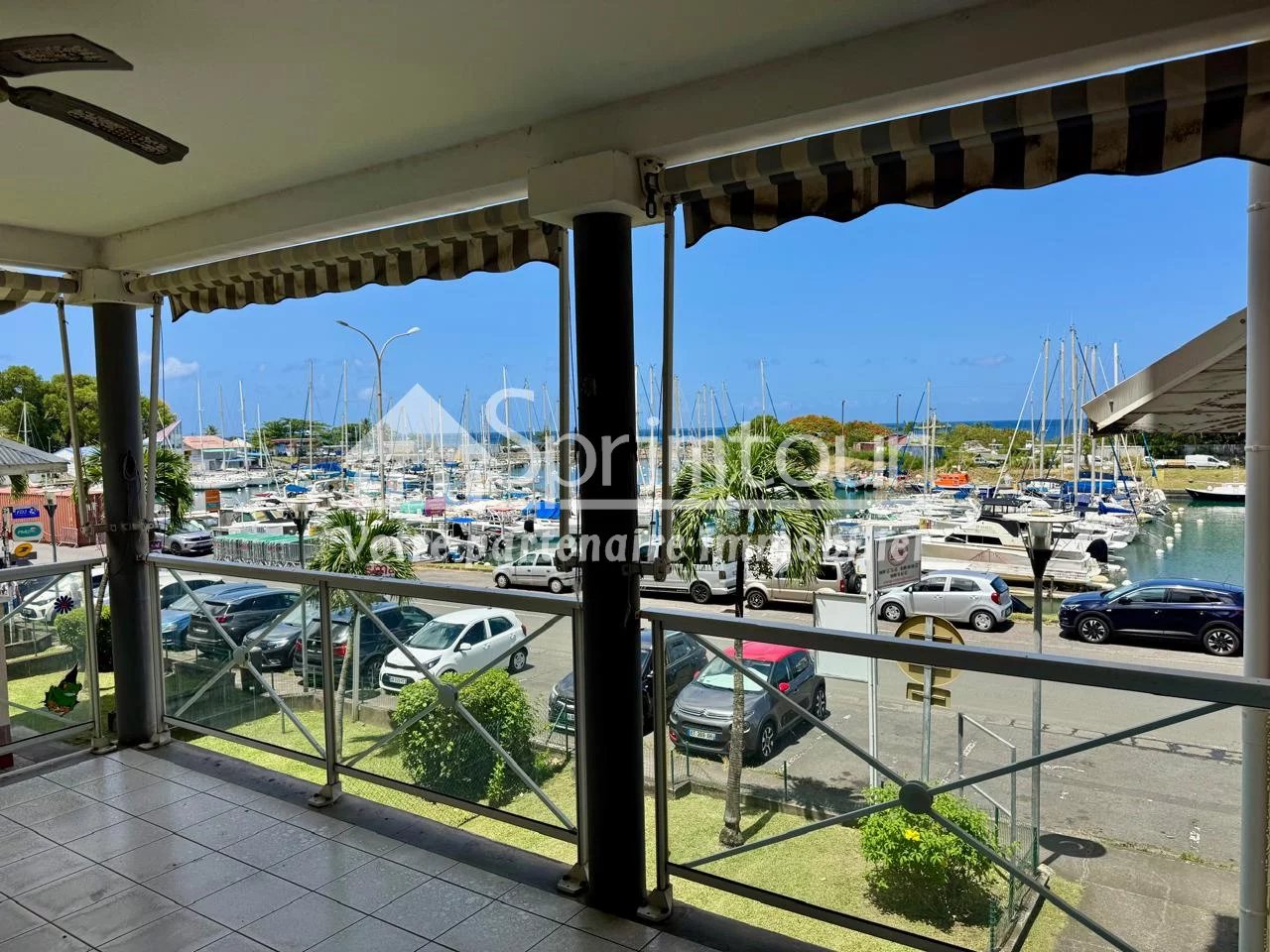 Gourbeyre Marina de Rivière Sens, appartement T3 au 1er étag